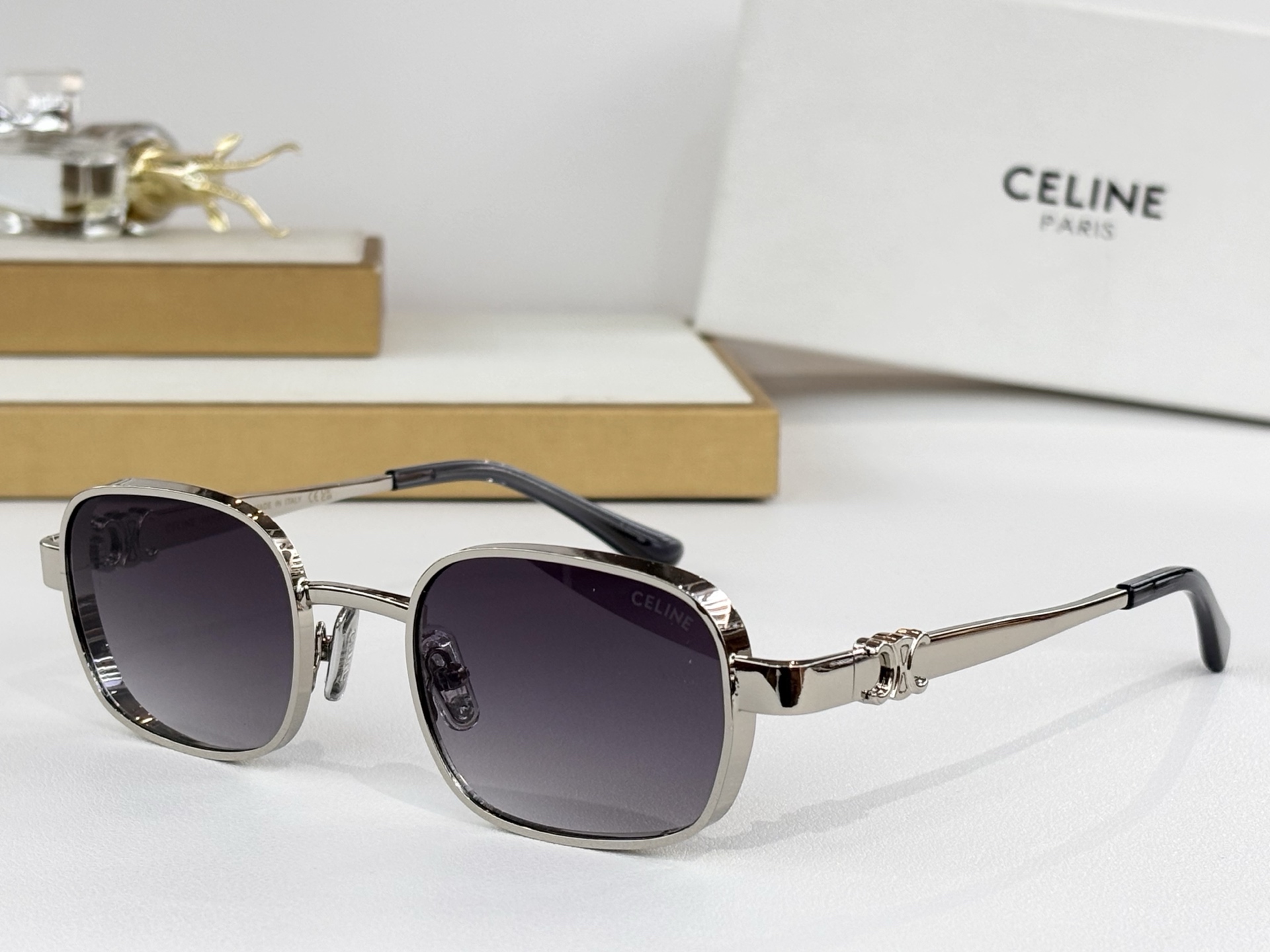 𝘾𝙀𝙇𝙄𝙉𝙀MOD：CL42142USize：50口21-143