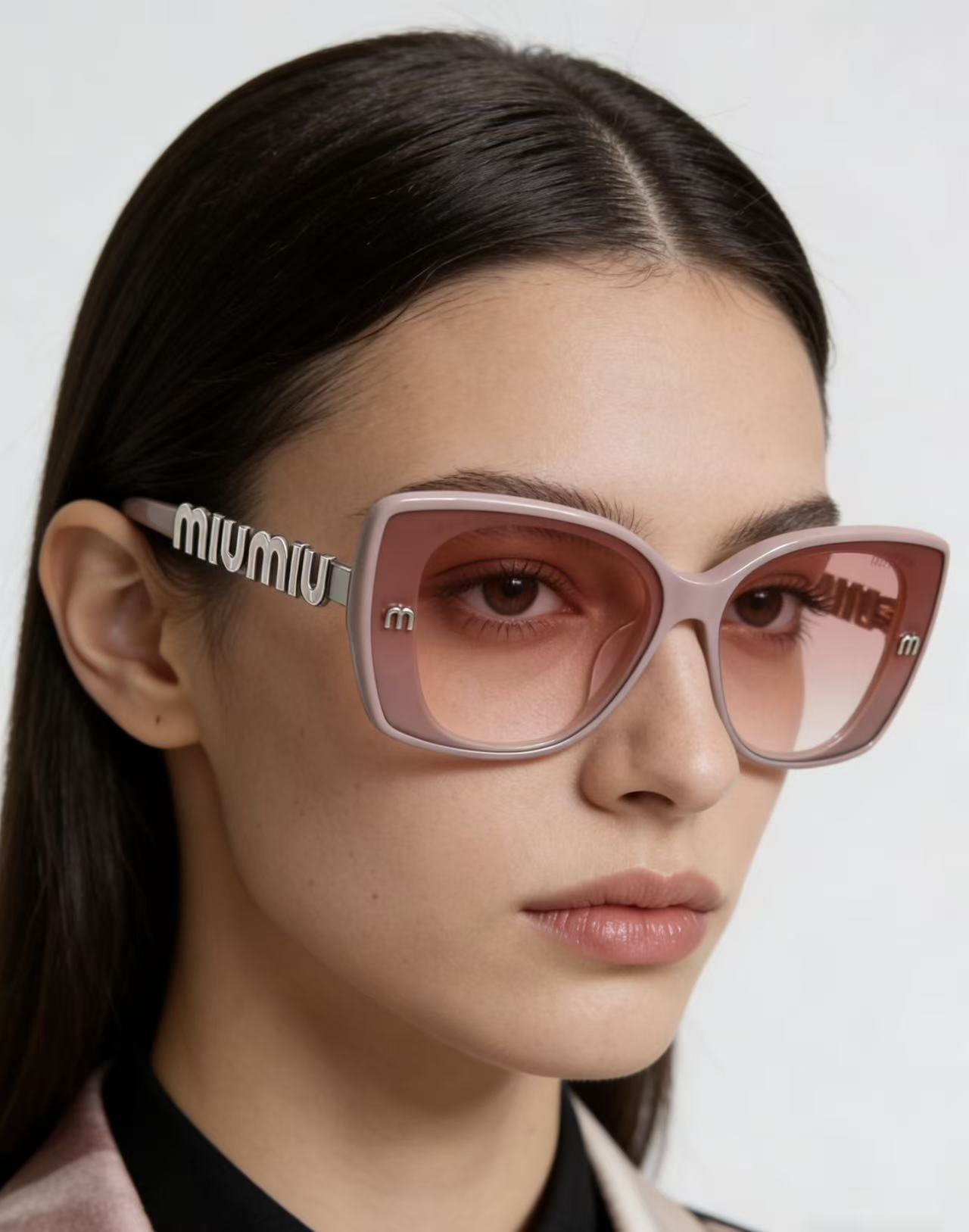 MIUMIUMOD:SMU086ZSize:51口19-135