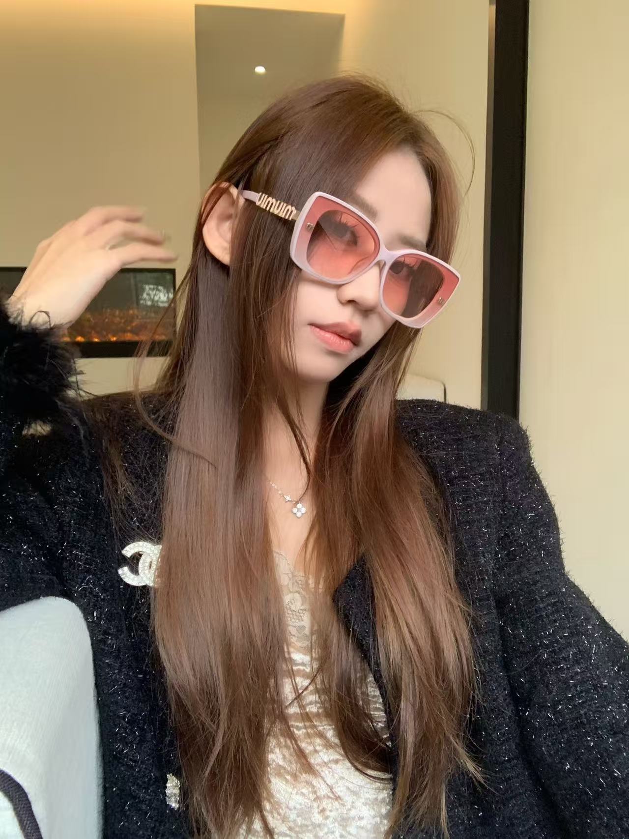 MIUMIUMOD:SMU086ZSize:51口19-135