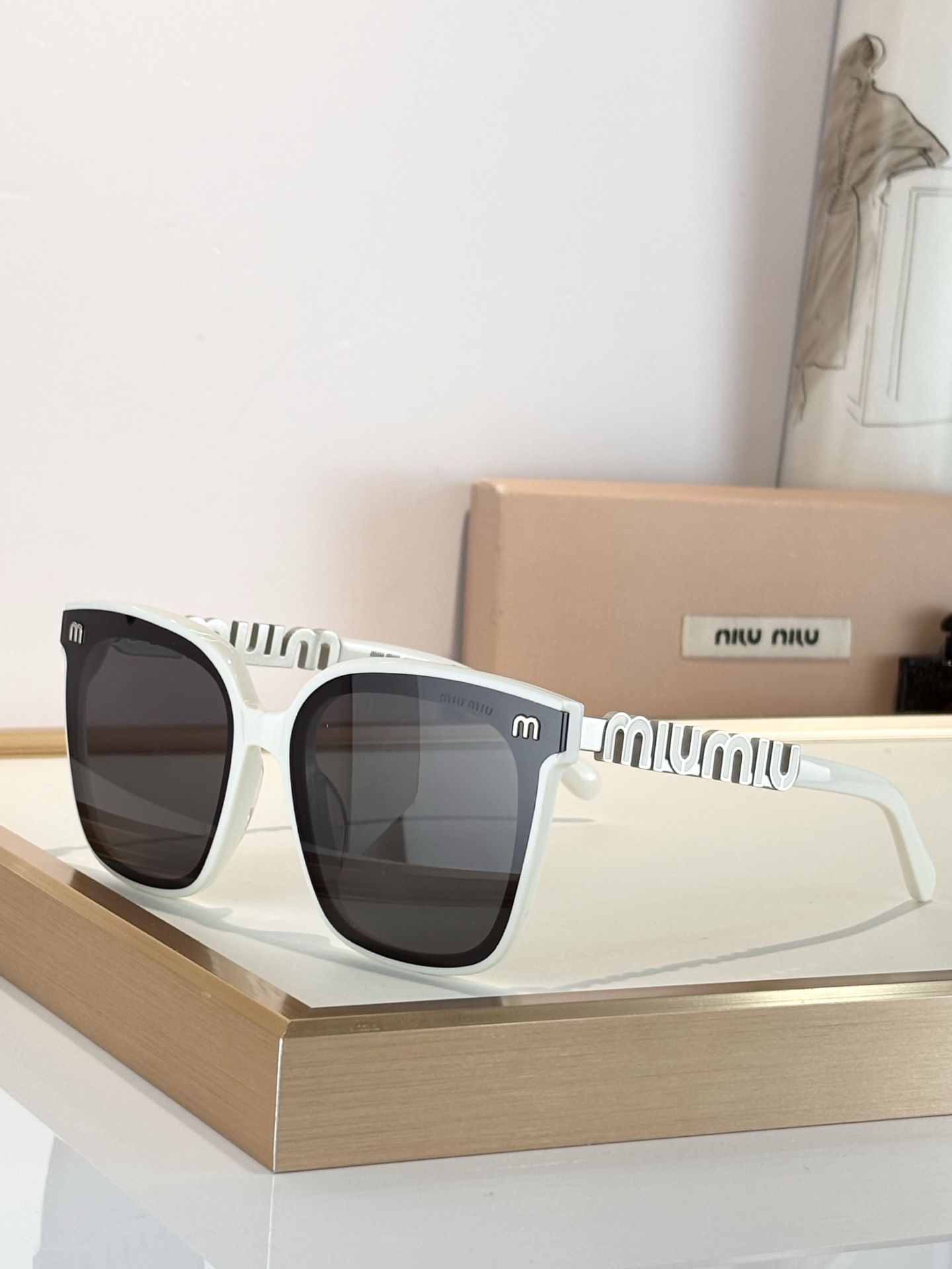 MIUMIUMOD:SMU088ZSize:53口24-135