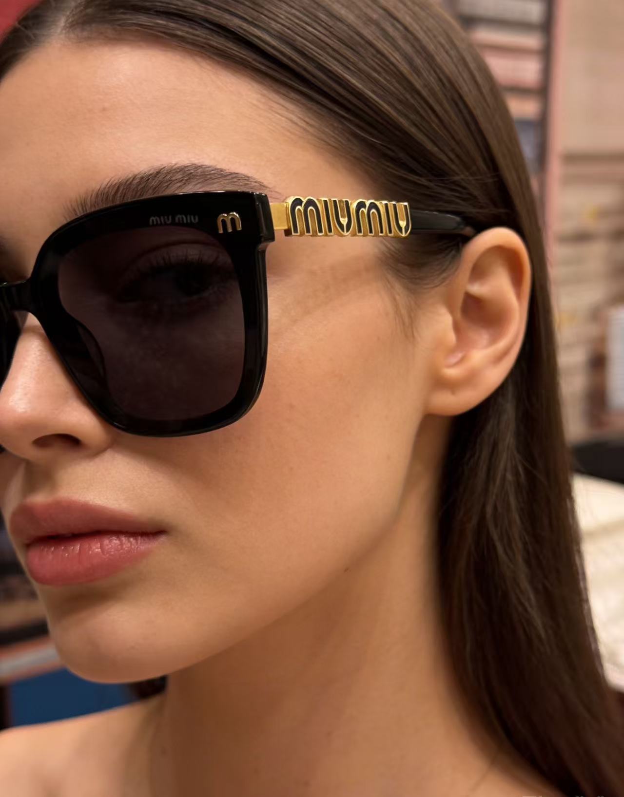 MIUMIUMOD:SMU088ZSize:53口24-135