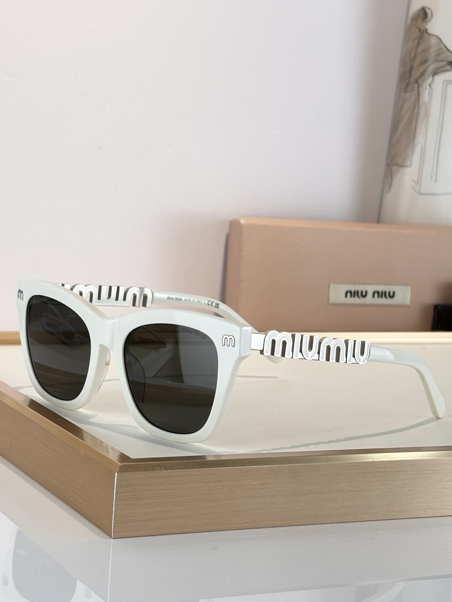 MIUMIUMOD:SMU085ZSize:51口20-135