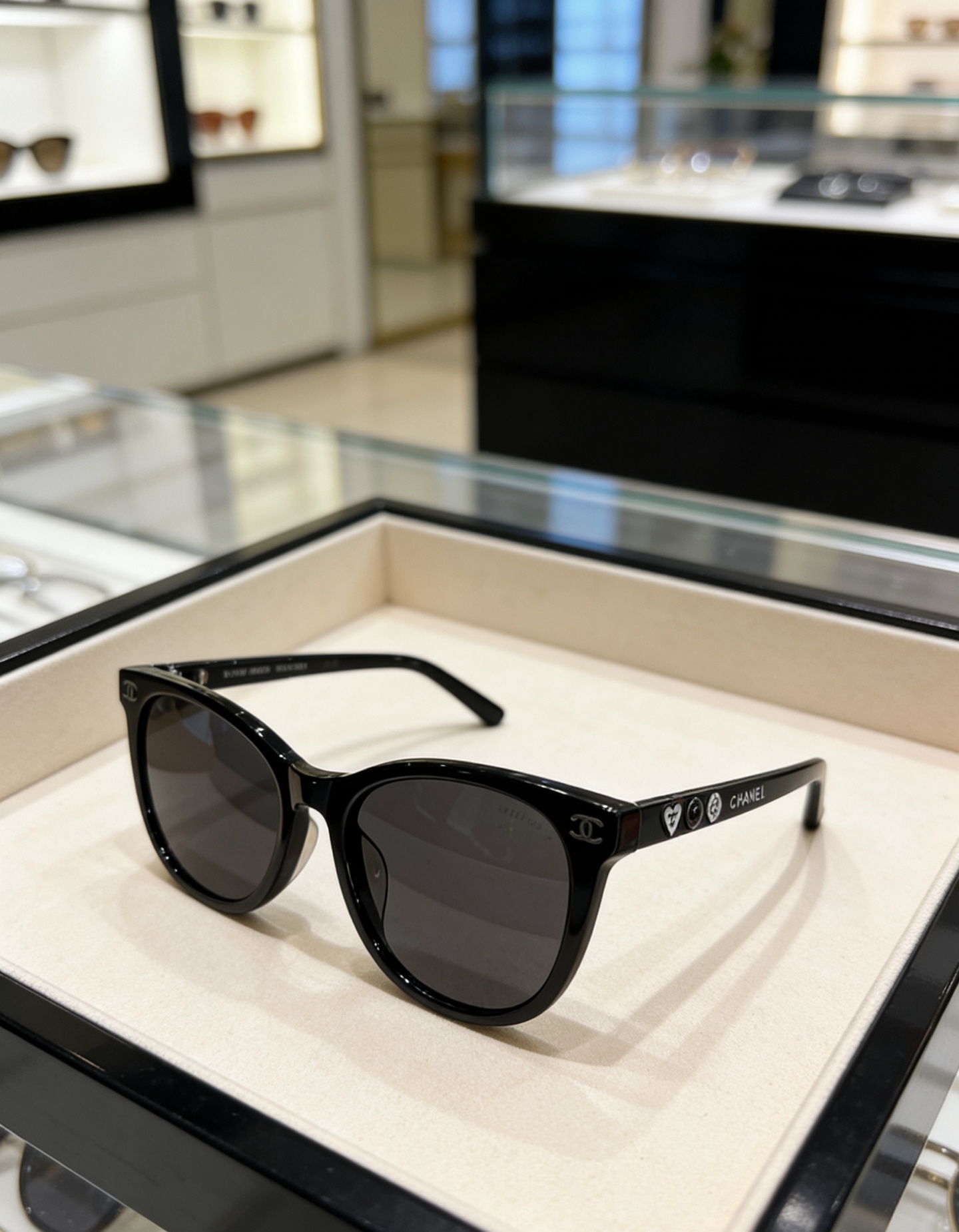 CHANELMODEL：CH8820SIZE：54口23-145