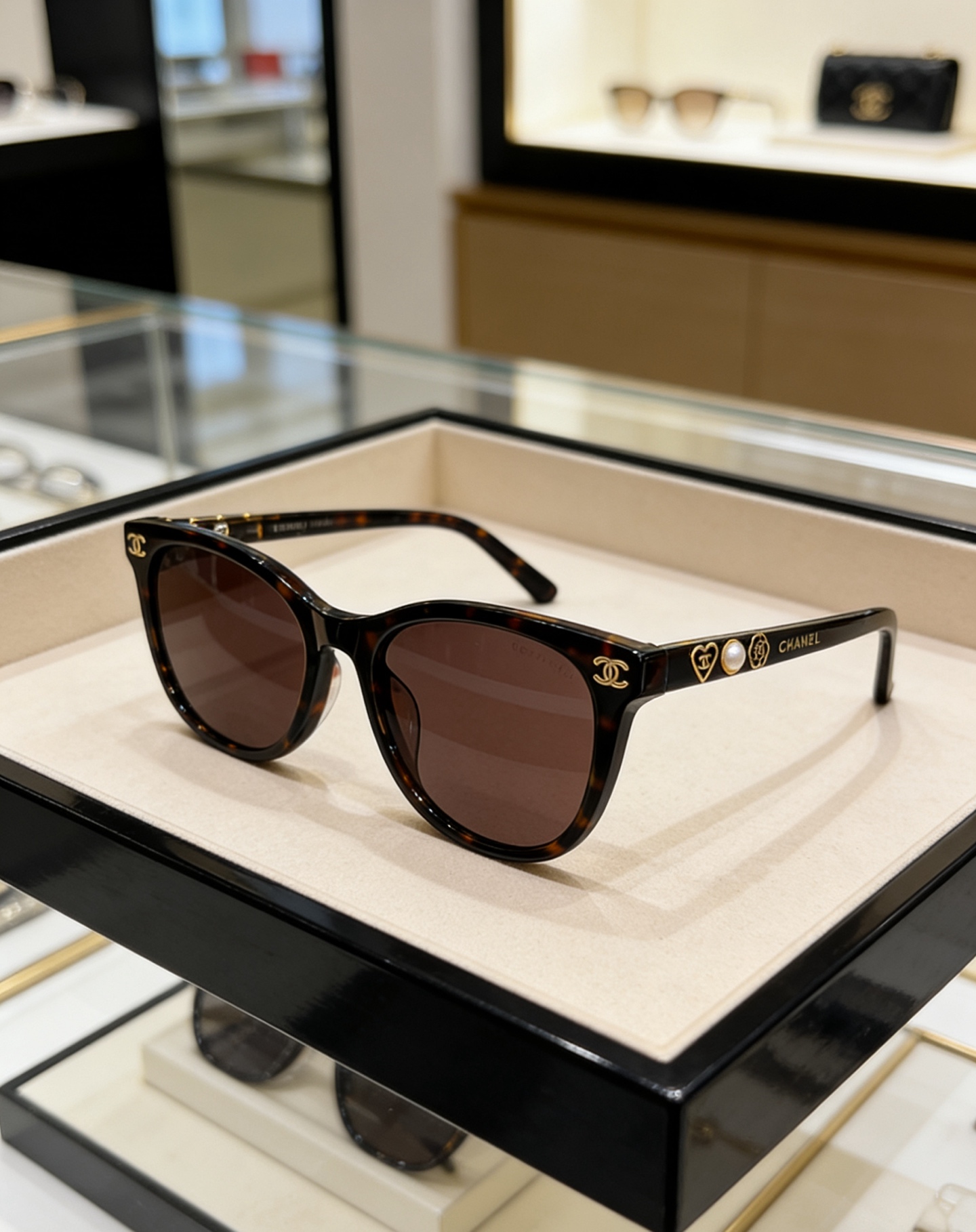 CHANELMODEL：CH8820SIZE：54口23-145