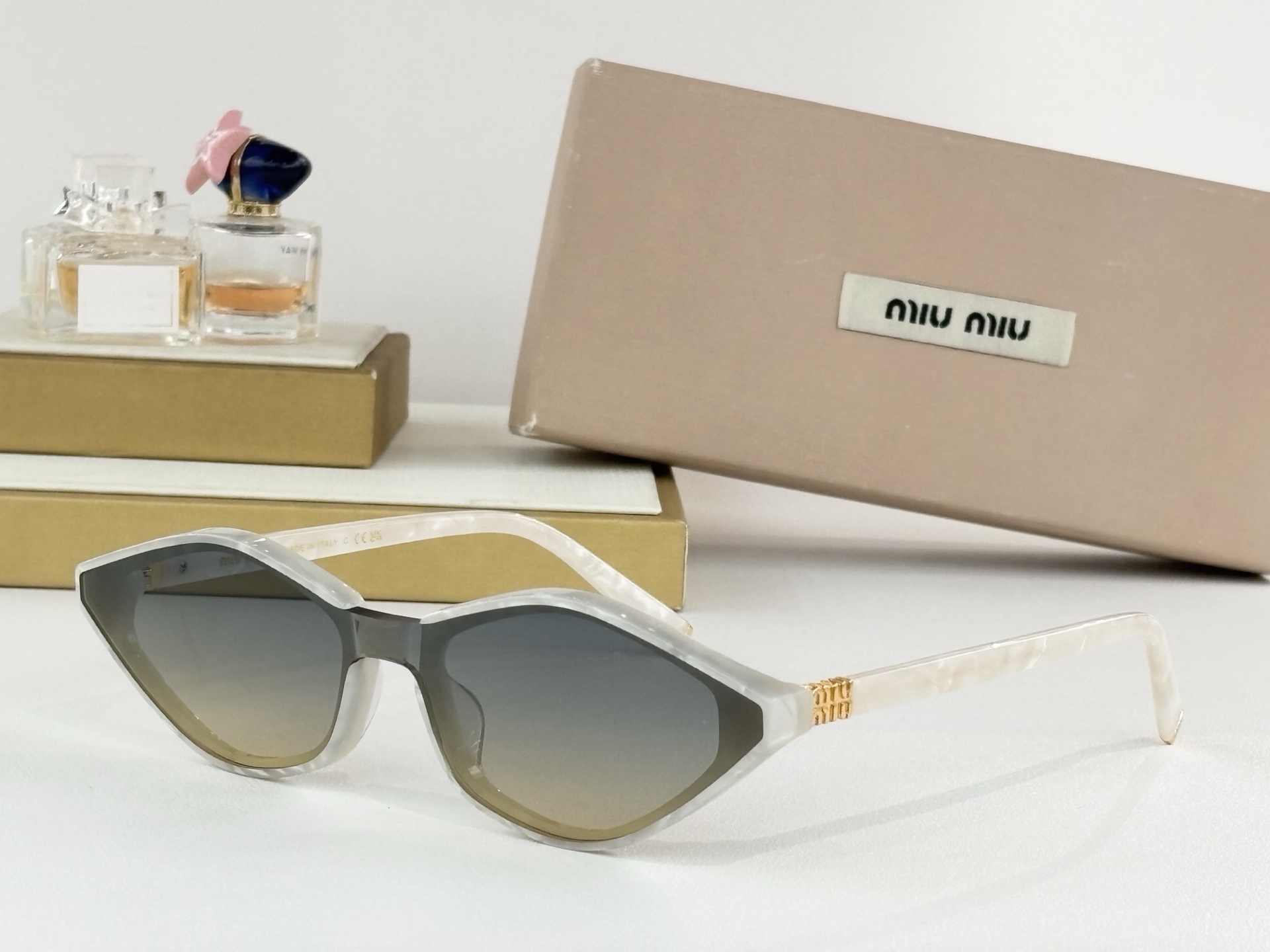 MIUMI*MOD：MU A1942Size：53口20-145