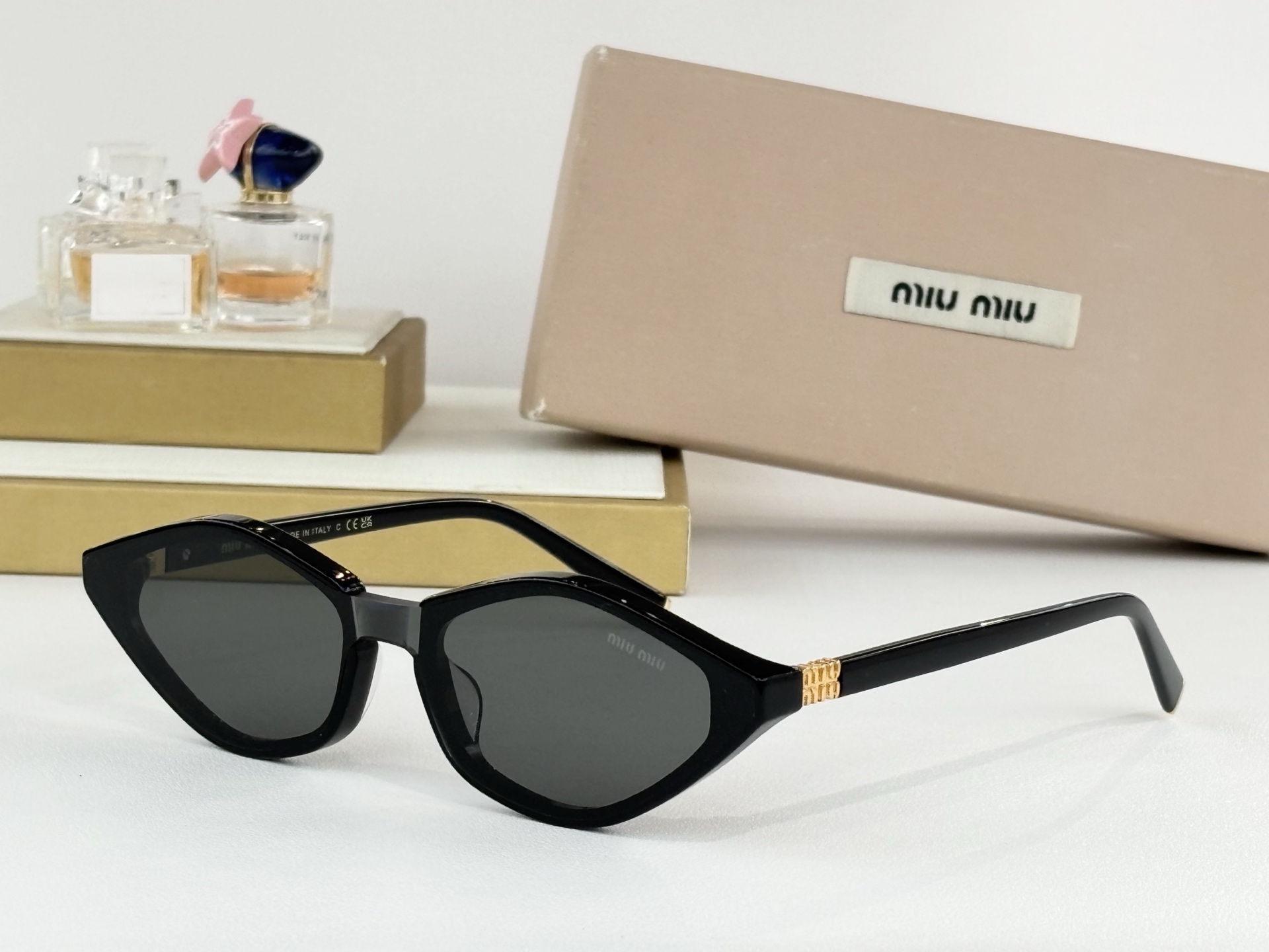 MIUMI*MOD：MU A1942Size：53口20-145