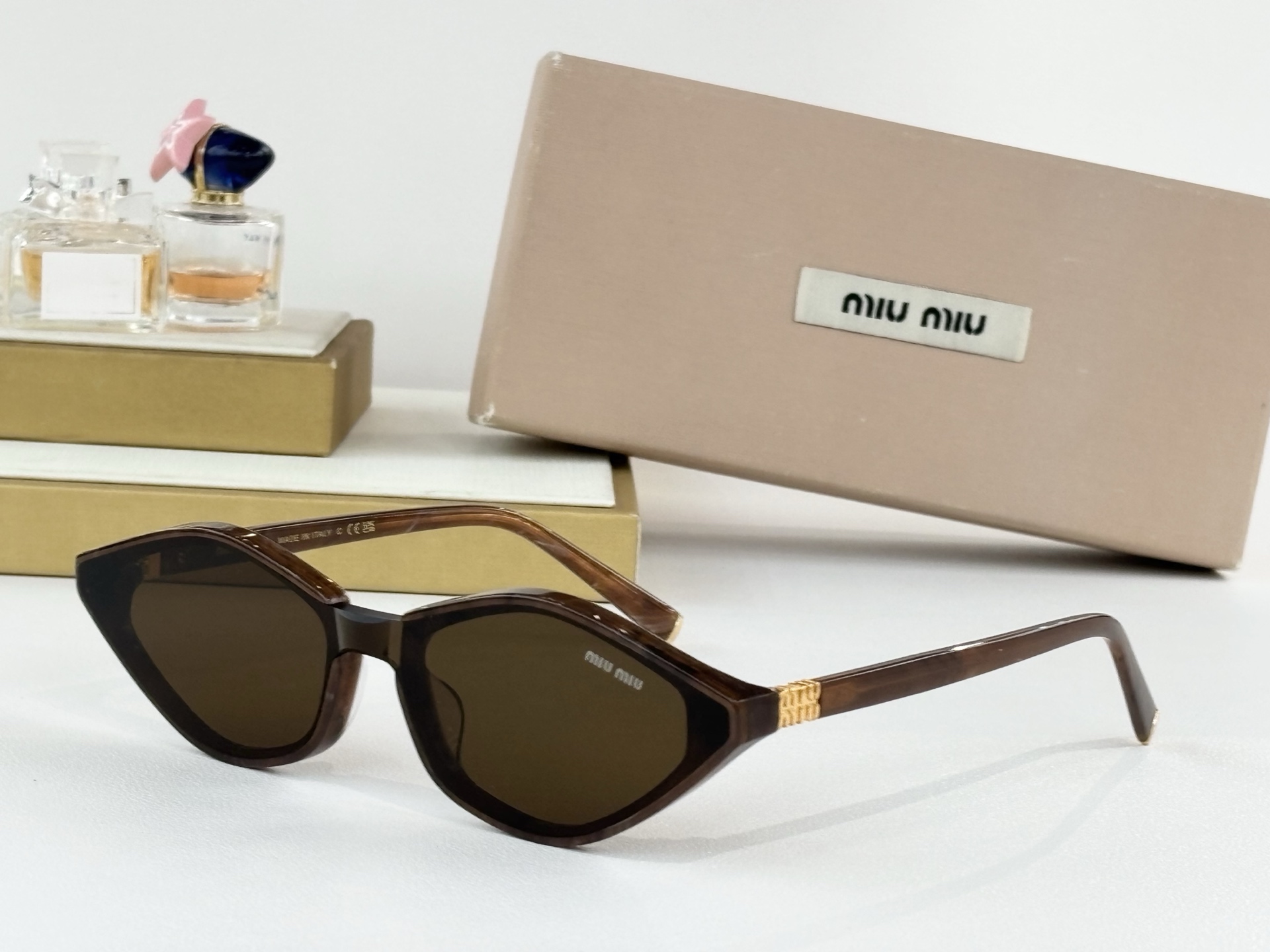 MIUMI*MOD：MU A1942Size：53口20-145