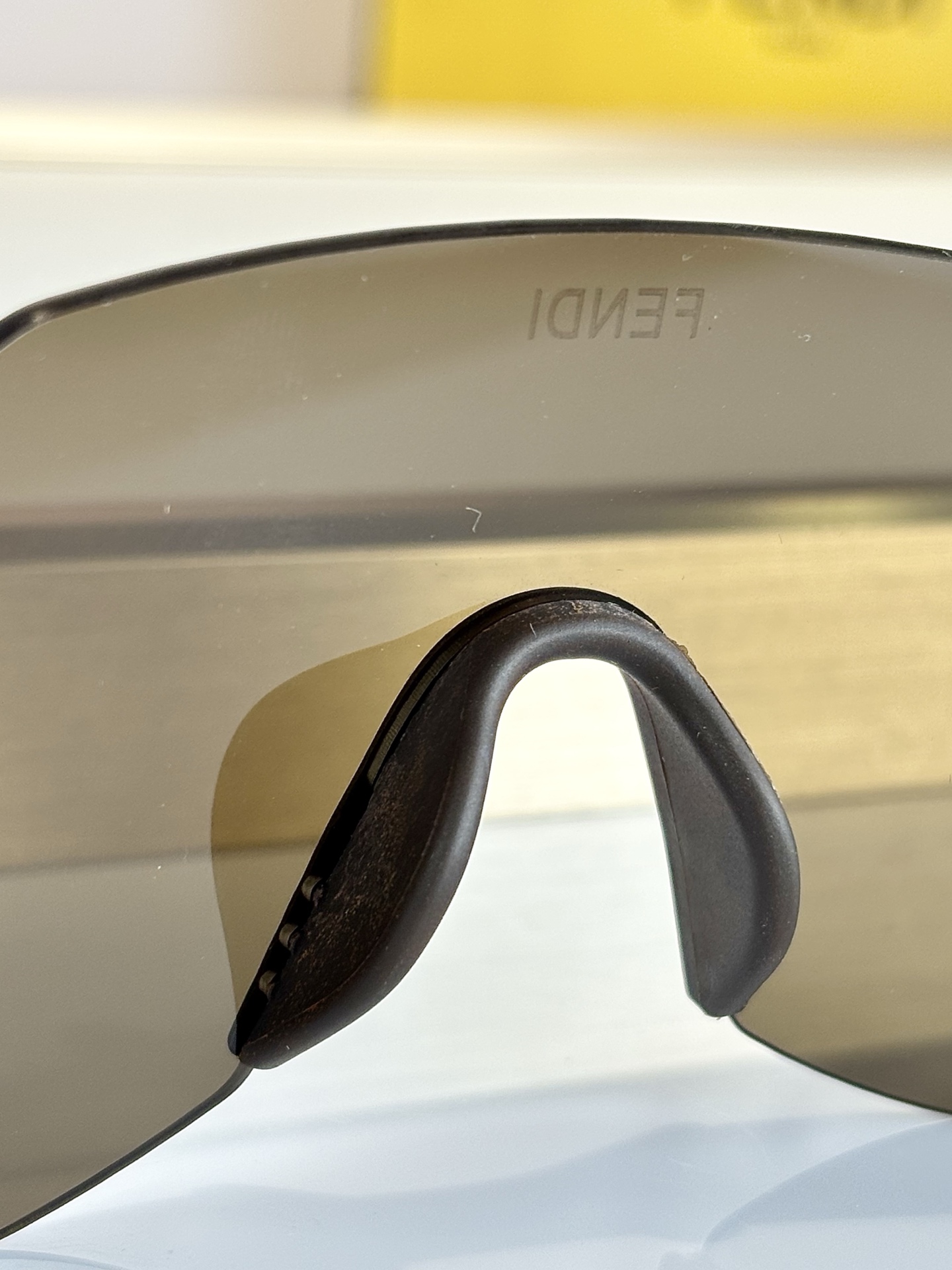 FENDIOversized MOD：FE40088USize：145-135