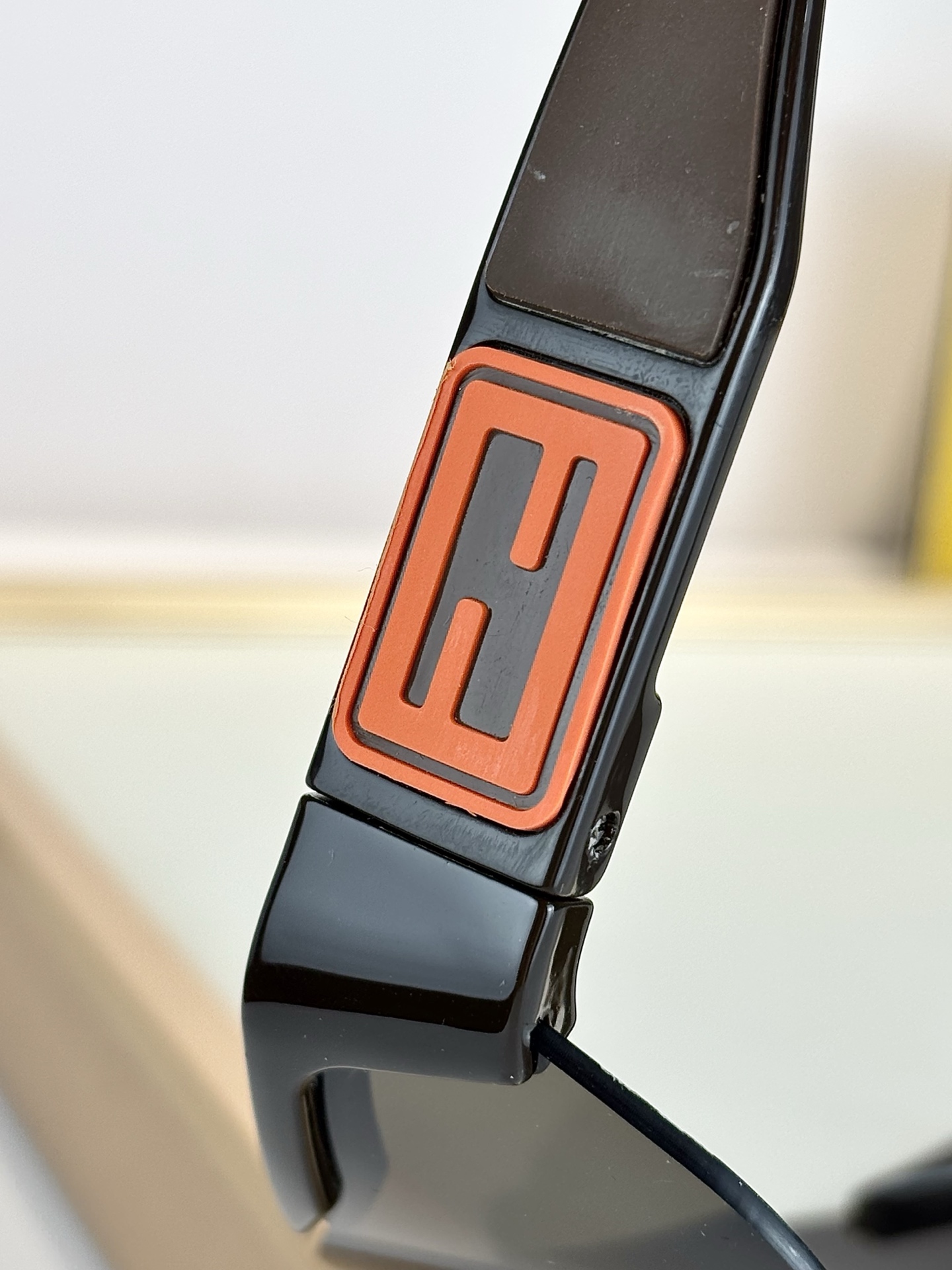 FENDIOversized MOD：FE40088USize：145-135