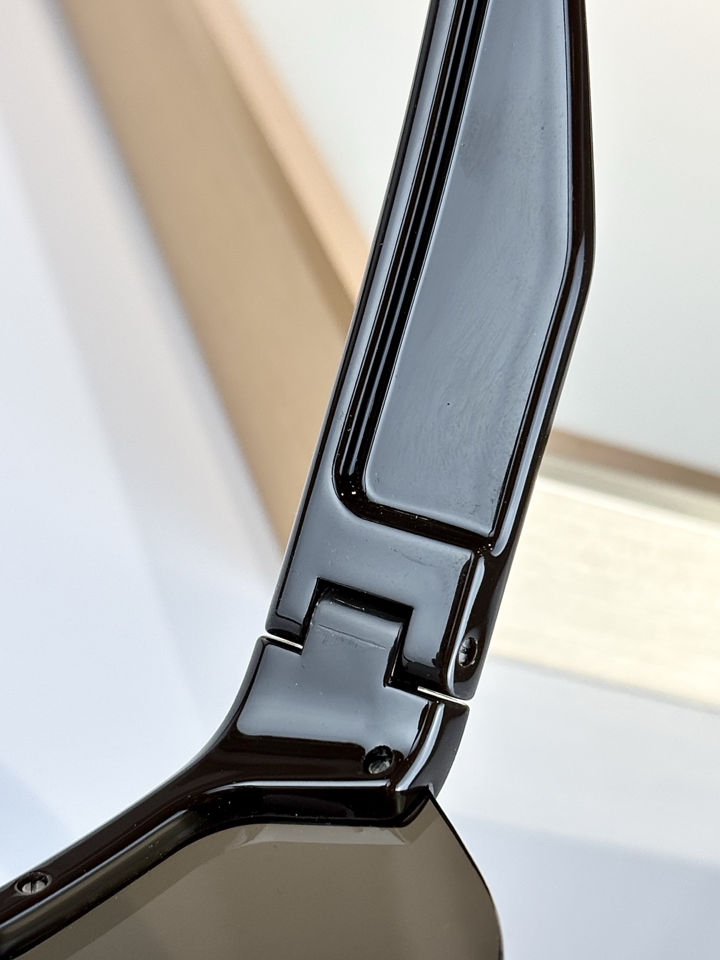 FENDIOversized MOD：FE40088USize：145-135