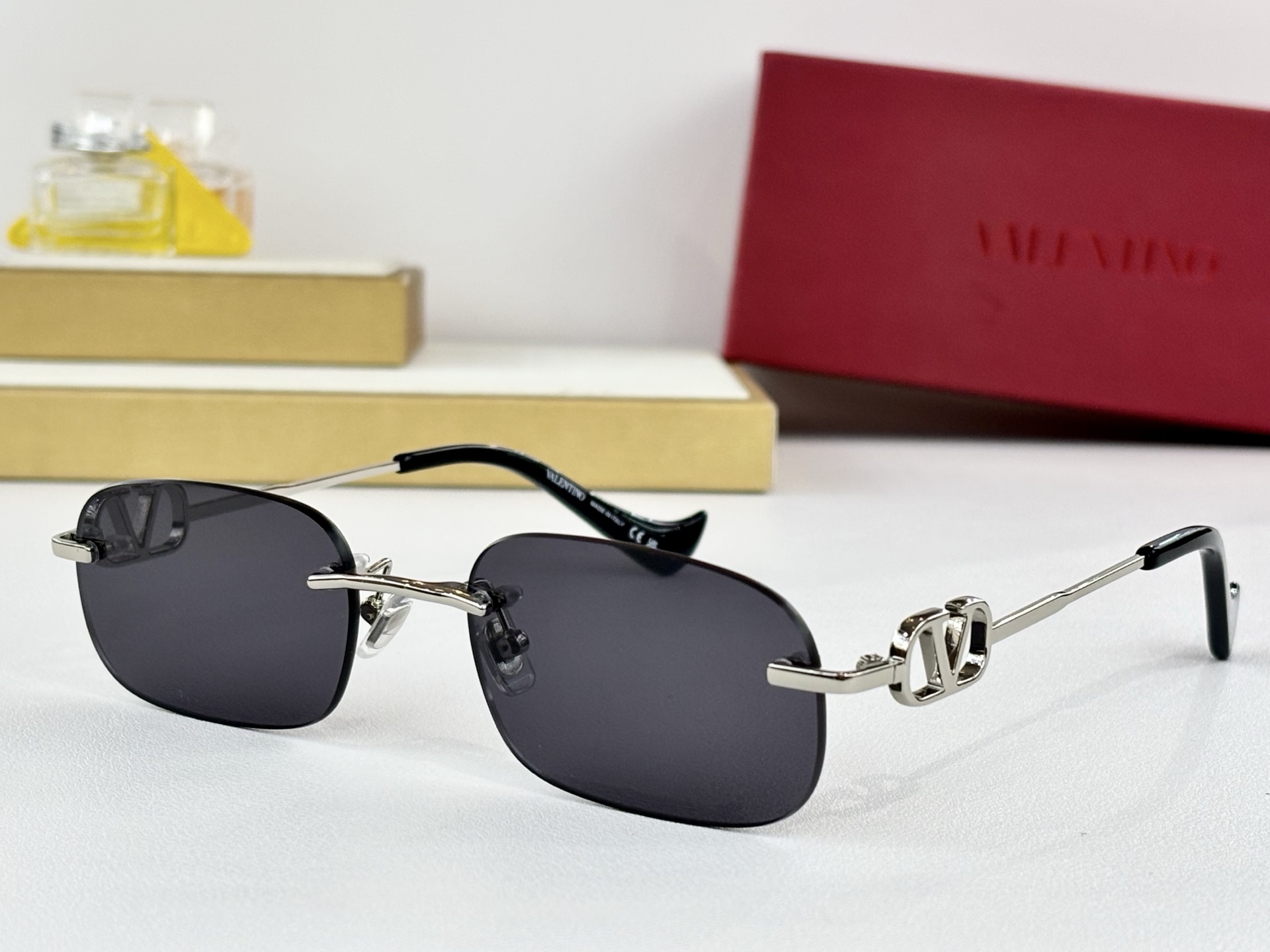 VALENTINOMODEL：VG0031SSIZE：53口18-140