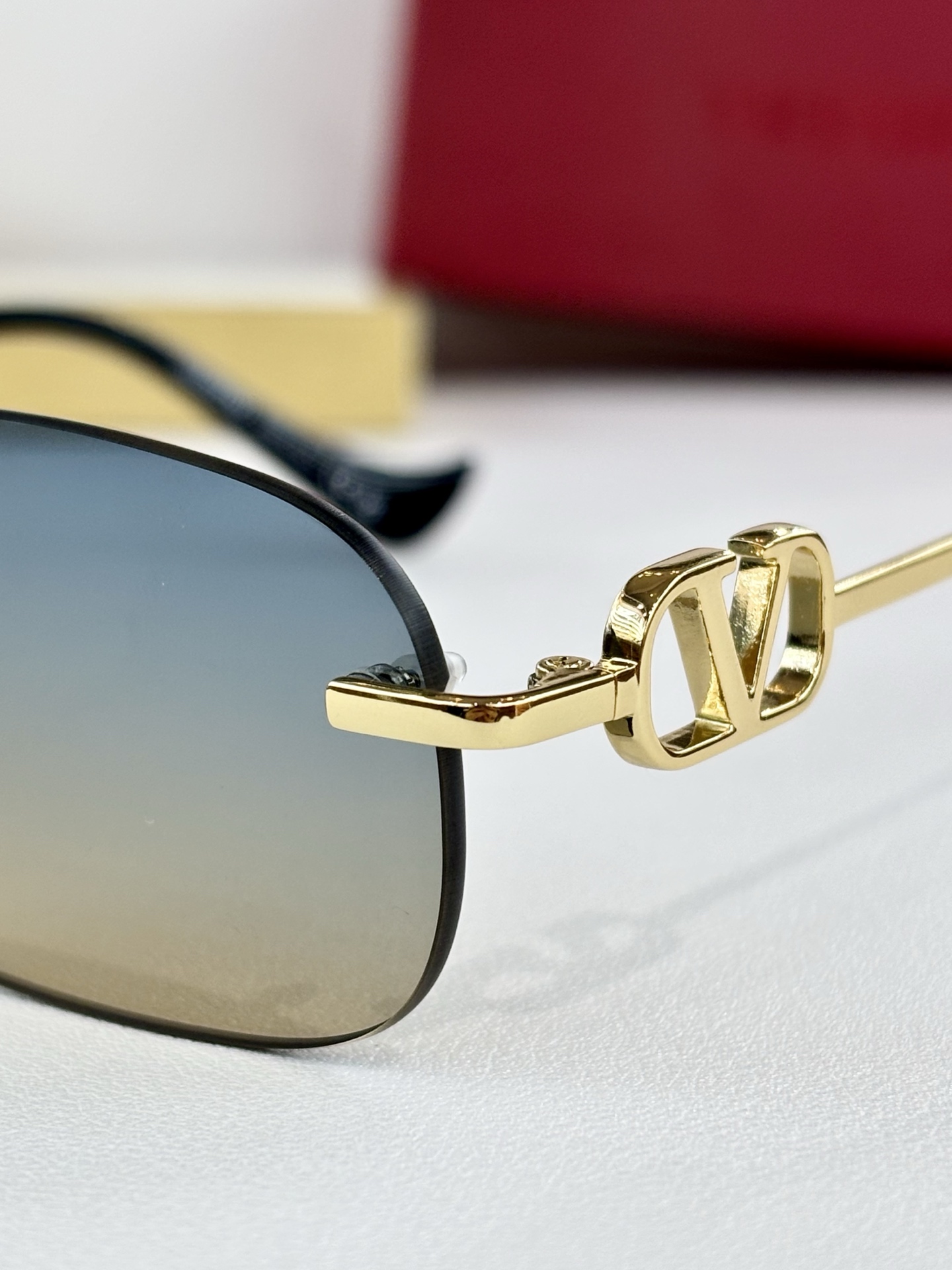 VALENTINOMODEL：VG0031SSIZE：53口18-140