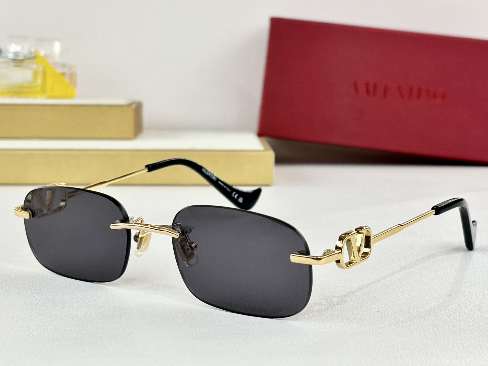 VALENTINOMODEL：VG0031SSIZE：53口18-140