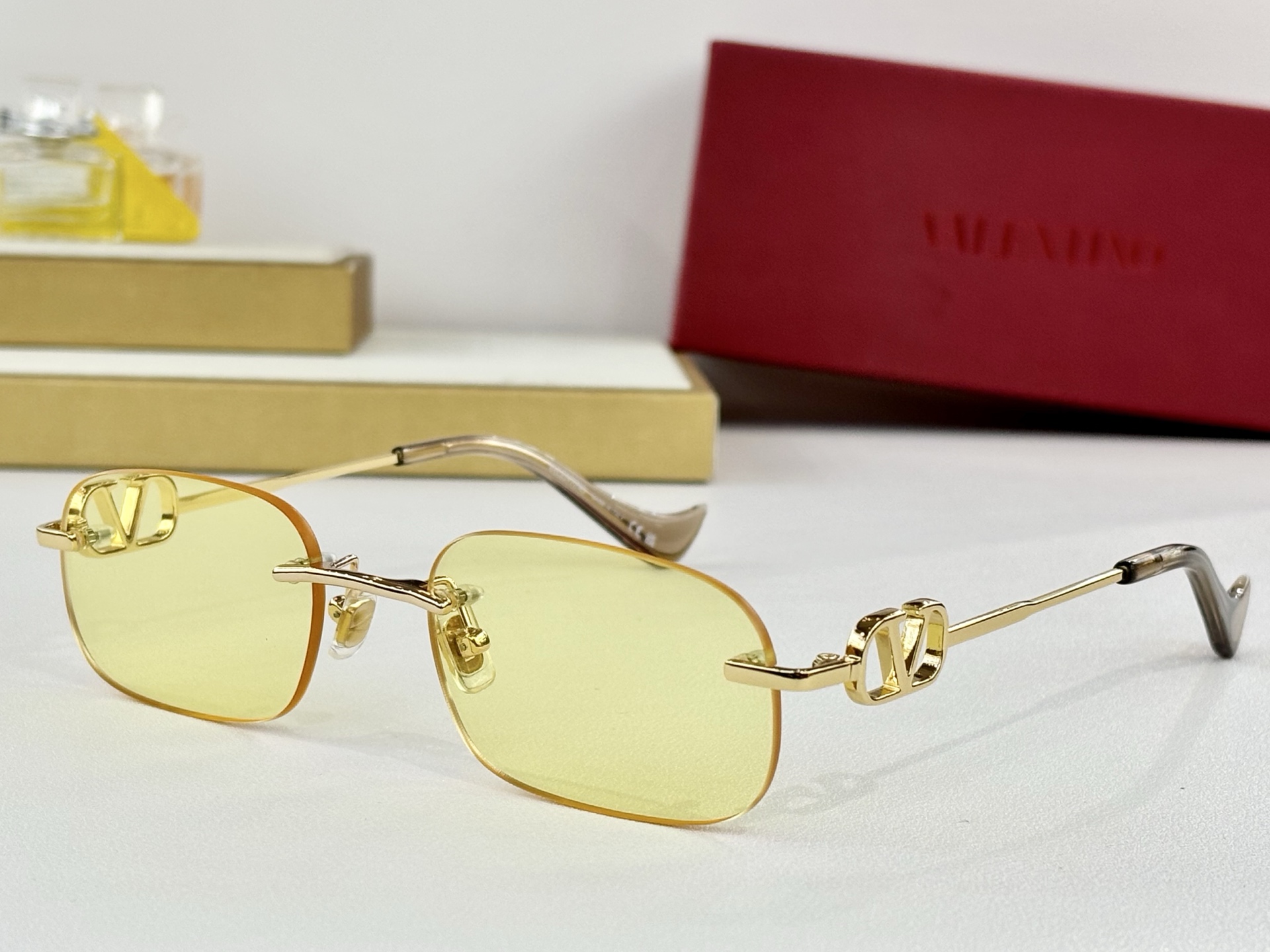 VALENTINOMODEL：VG0031SSIZE：53口18-140