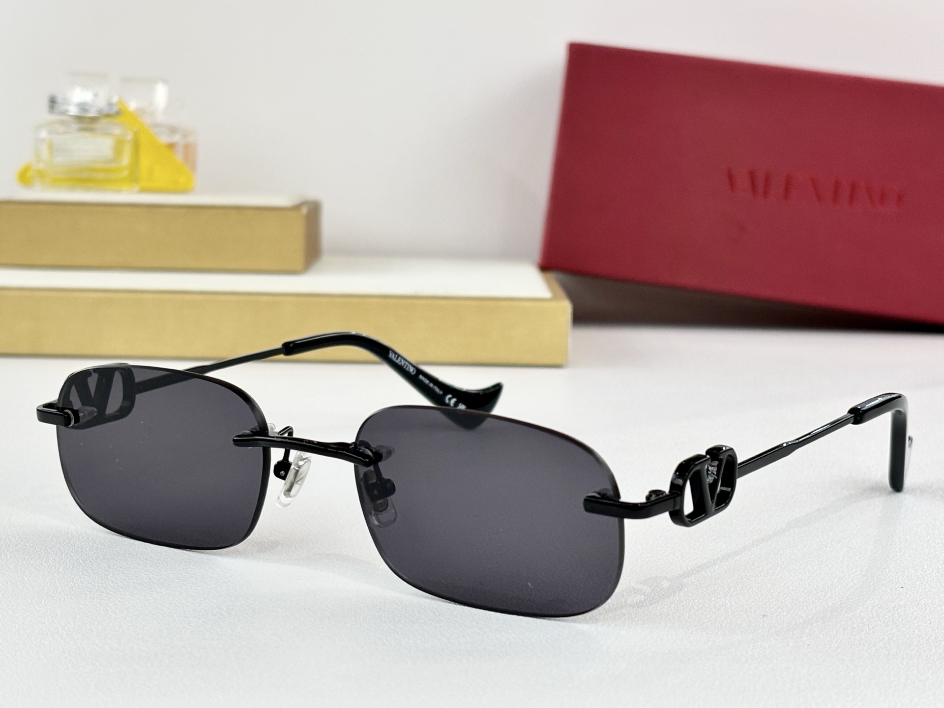 VALENTINOMODEL：VG0031SSIZE：53口18-140