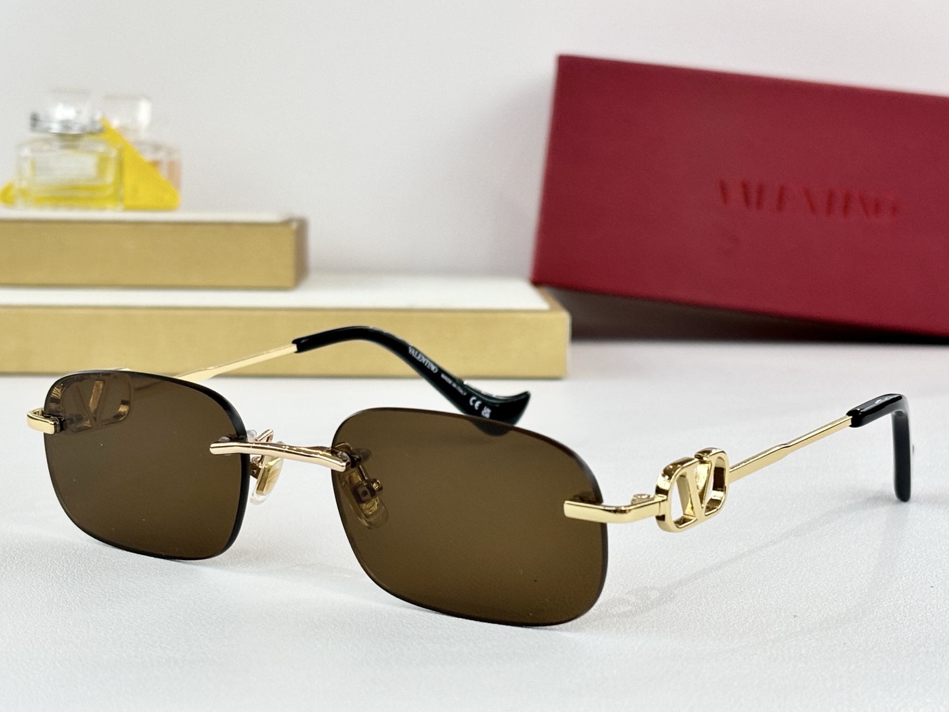 VALENTINOMODEL：VG0031SSIZE：53口18-140