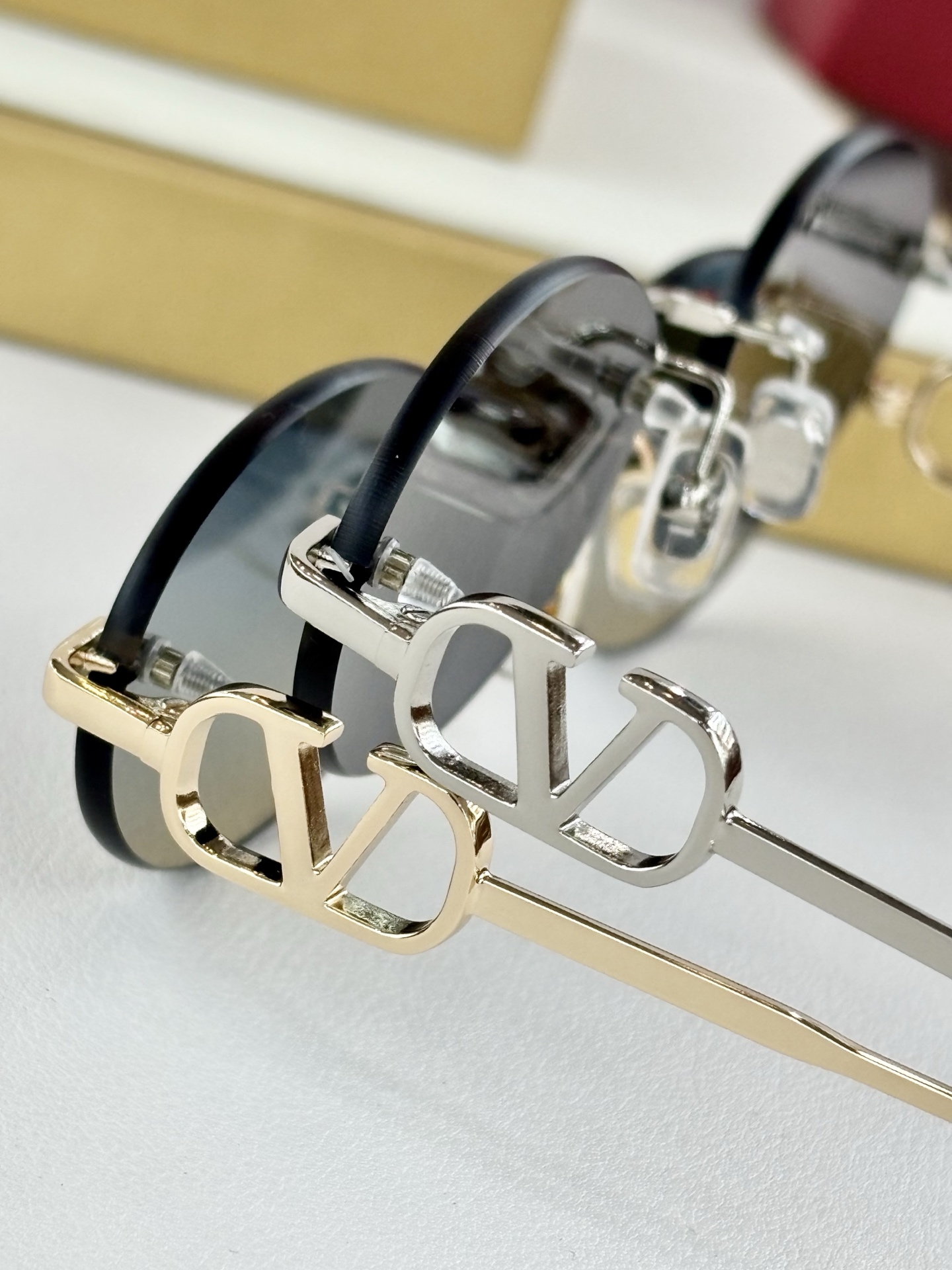 VALENTINOMODEL：VG0032SSIZE：54口17-140