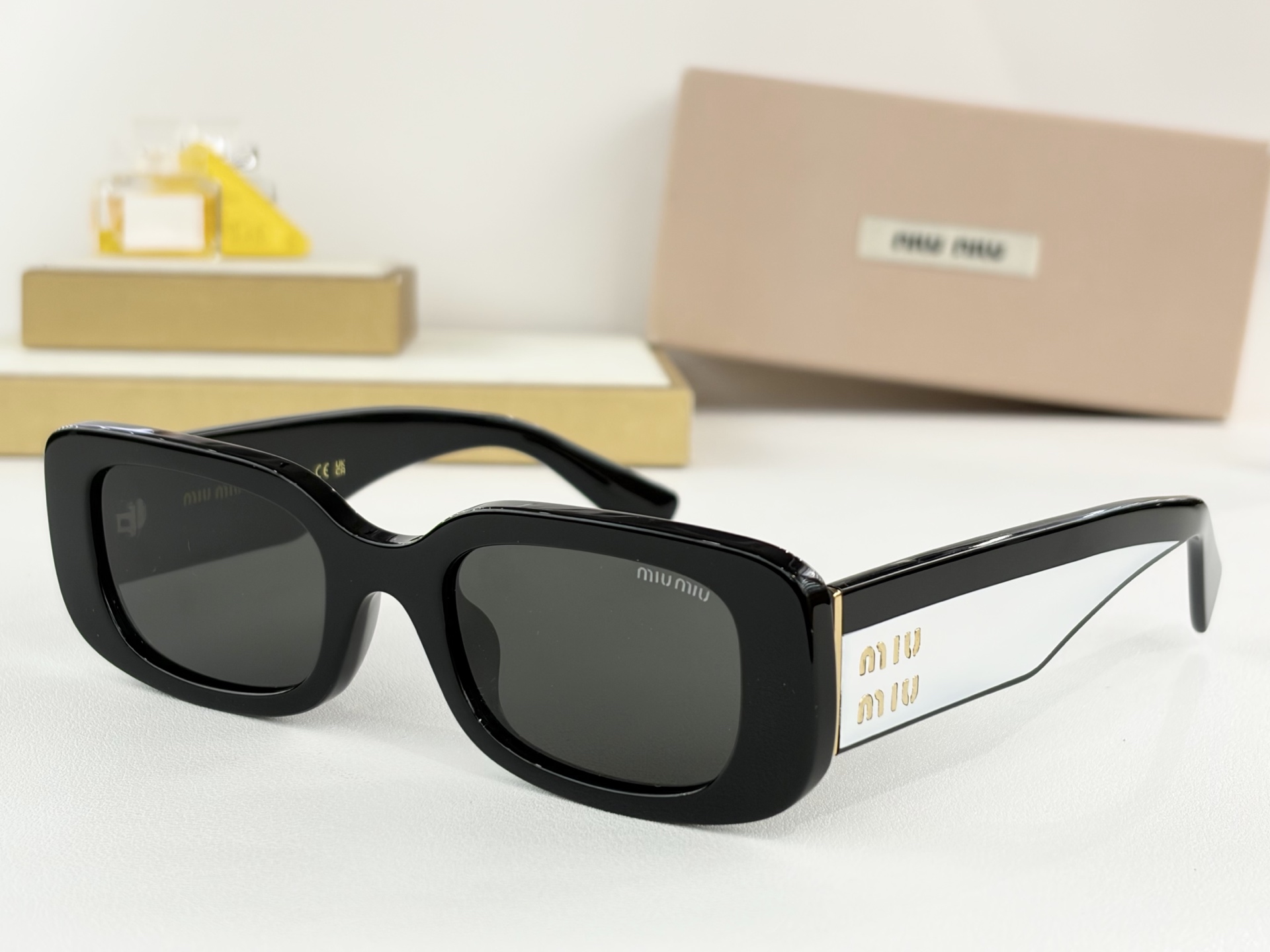 MIUMIUMOD：OMU 08YSSize：51口21-140