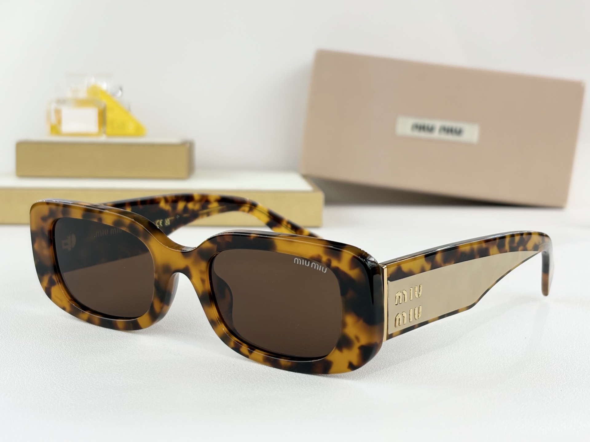 MIUMIUMOD：OMU 08YSSize：51口21-140