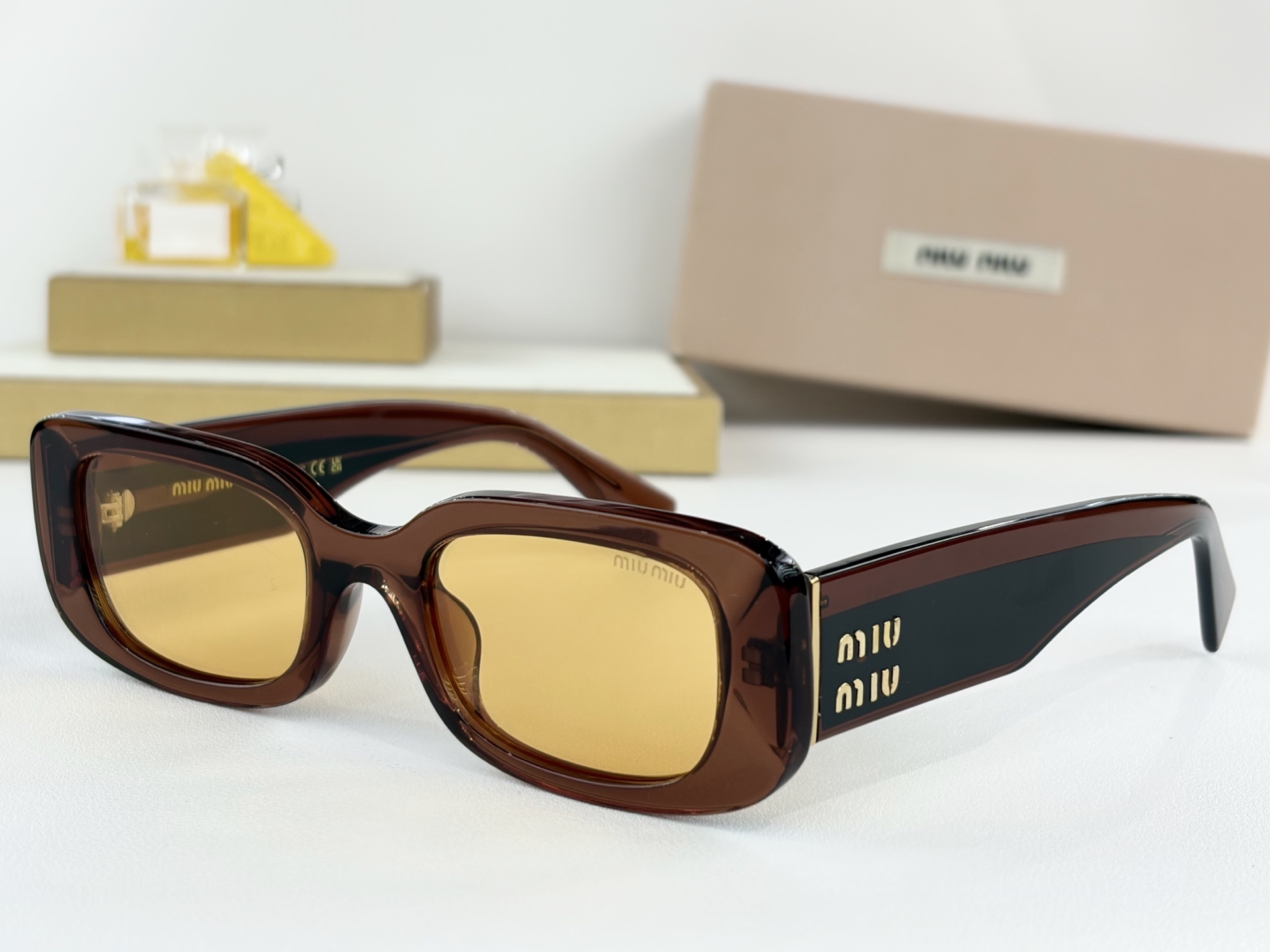 MIUMIUMOD：OMU 08YSSize：51口21-140