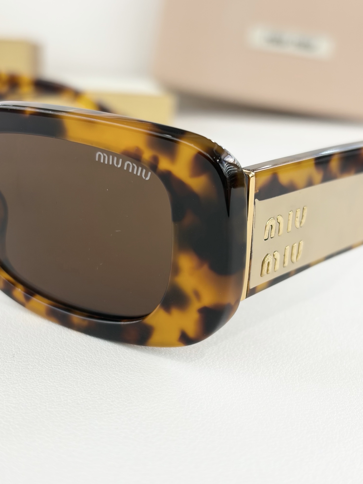MIUMIUMOD：OMU 08YSSize：51口21-140