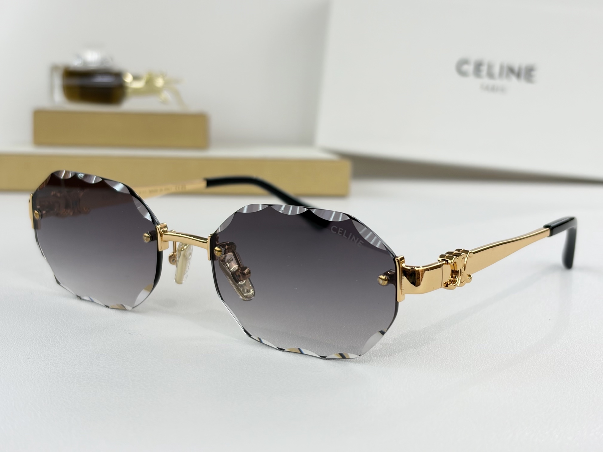 CELIN*MODEL: CL42141USIZE:56口18-143