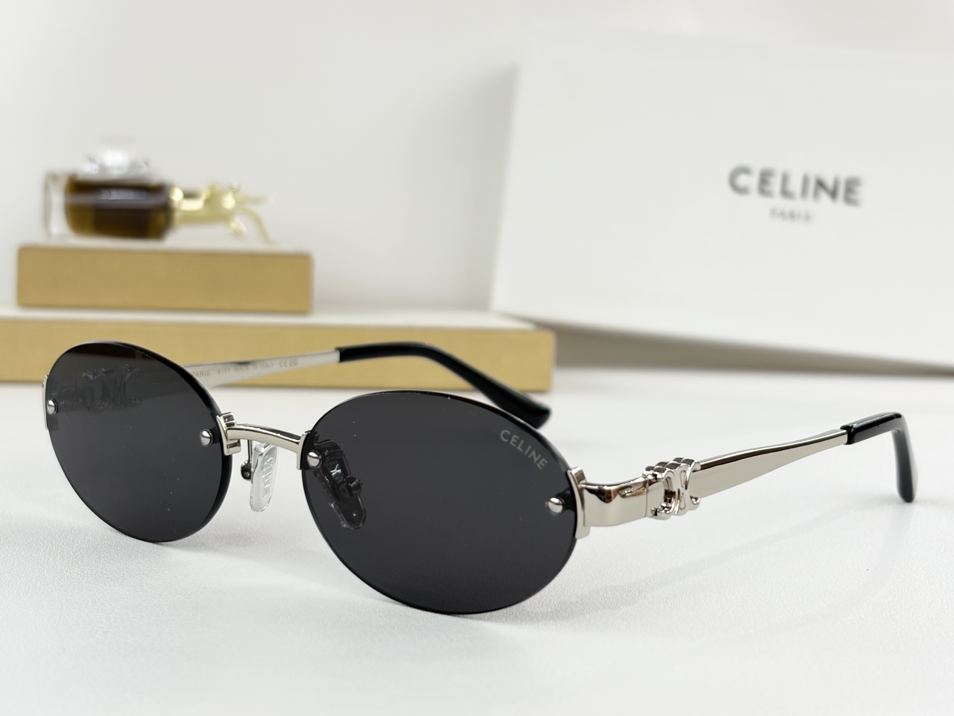 CELINEMODEL: CL42140USIZE:55口19-143