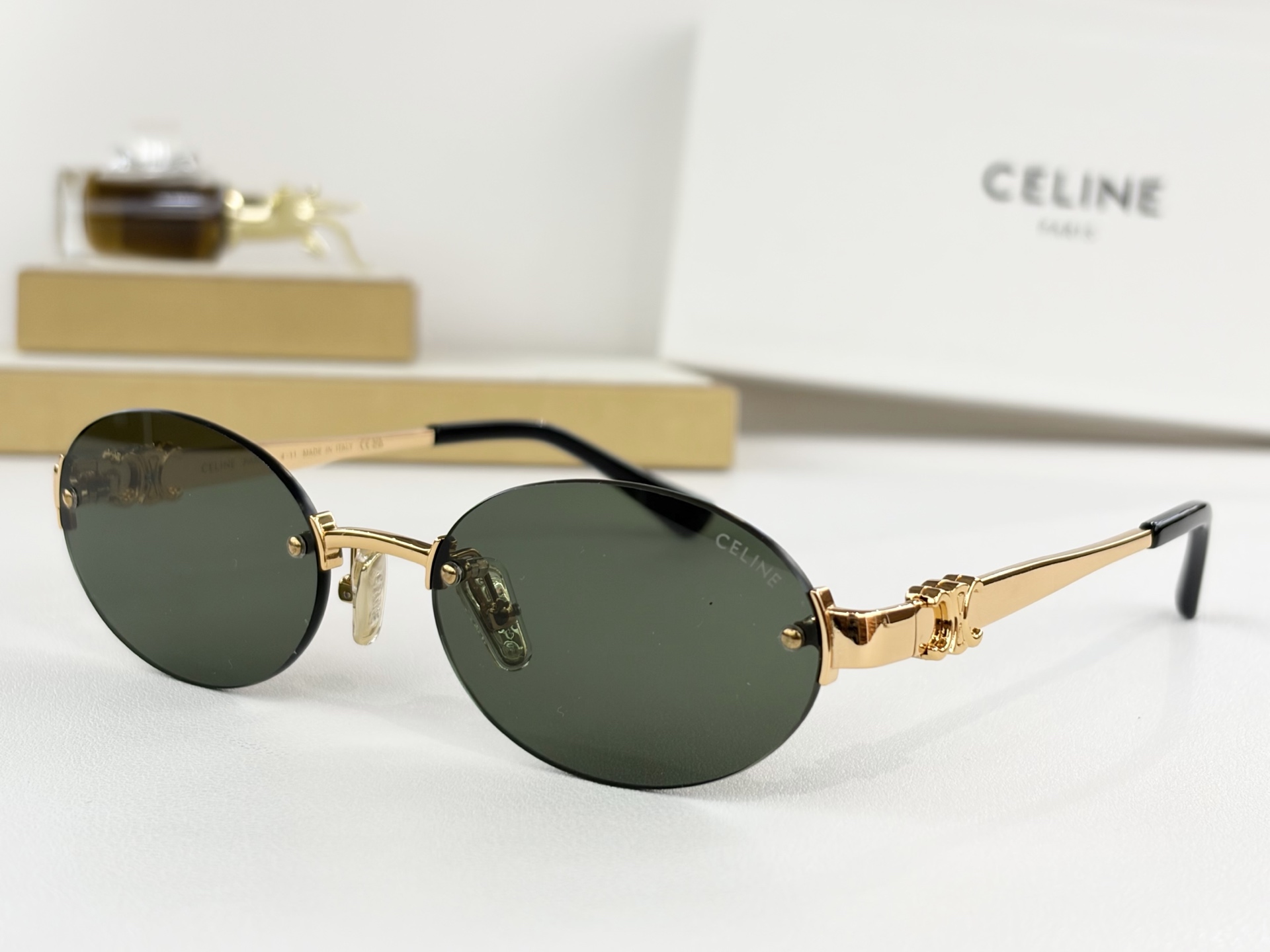 CELINEMODEL: CL42140USIZE:55口19-143