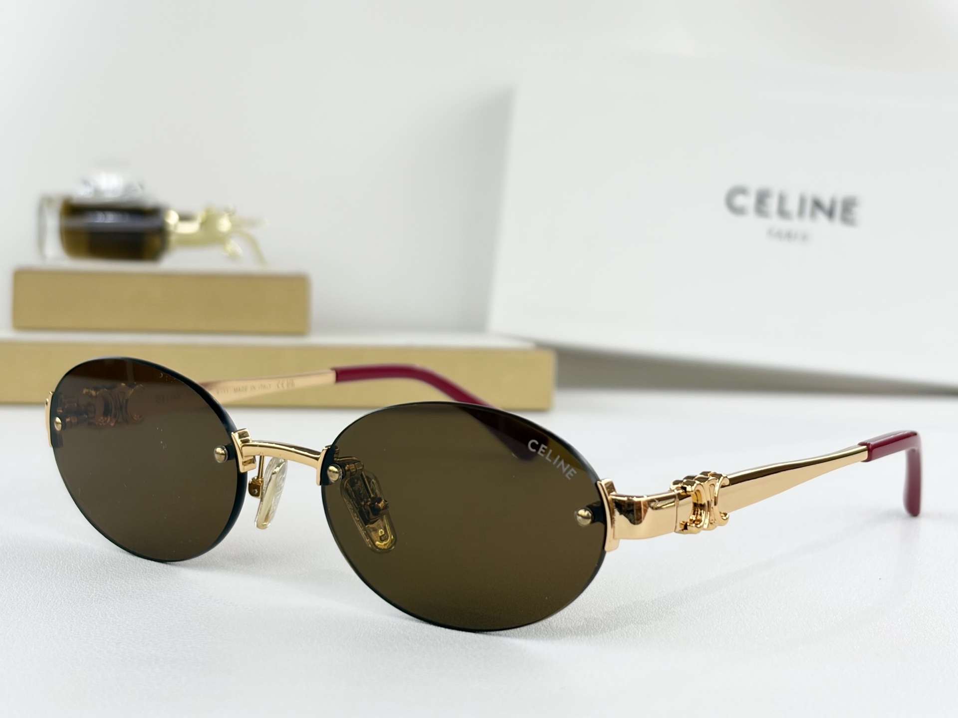CELINEMODEL: CL42140USIZE:55口19-143