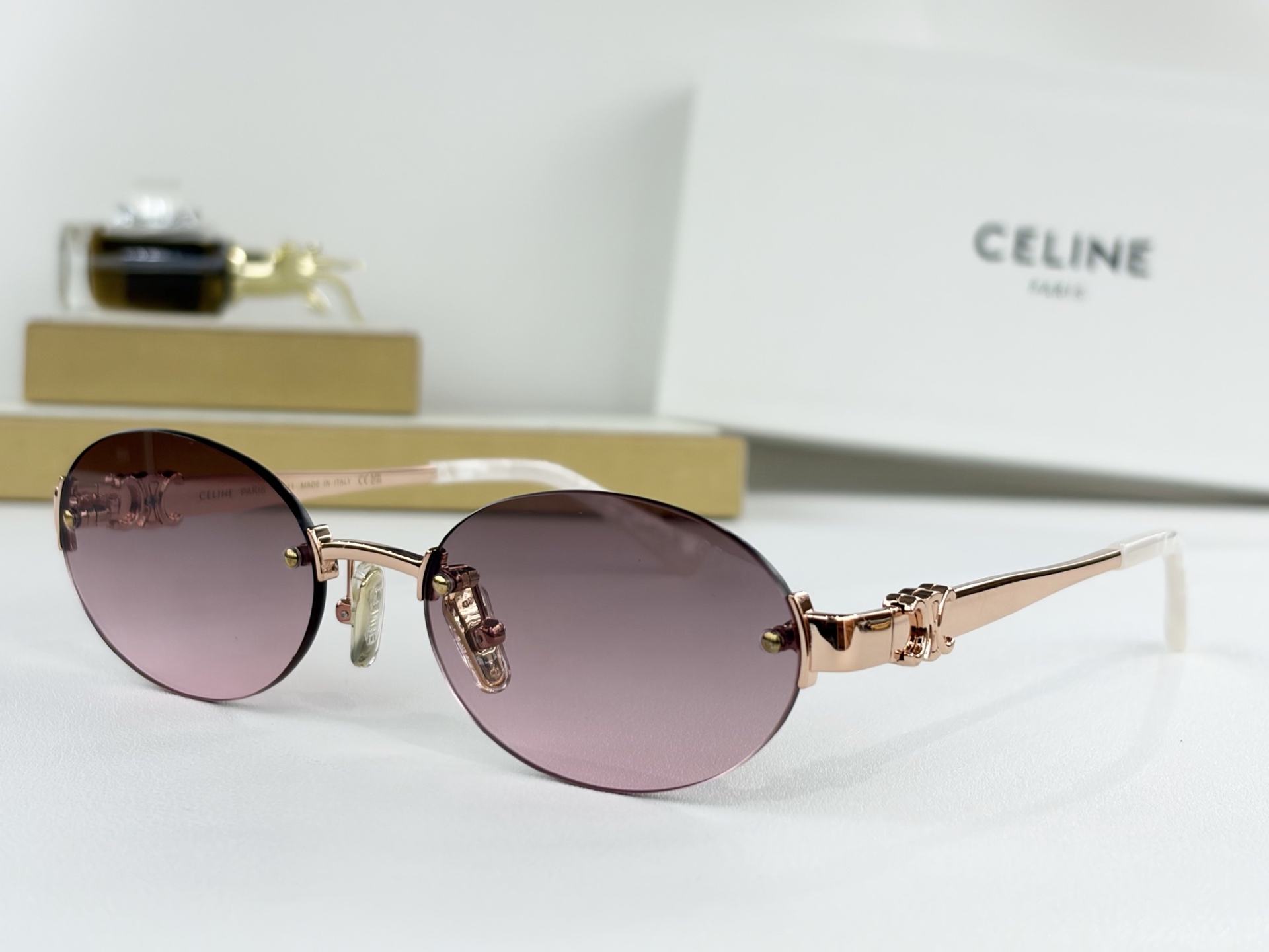 CELINEMODEL: CL42140USIZE:55口19-143