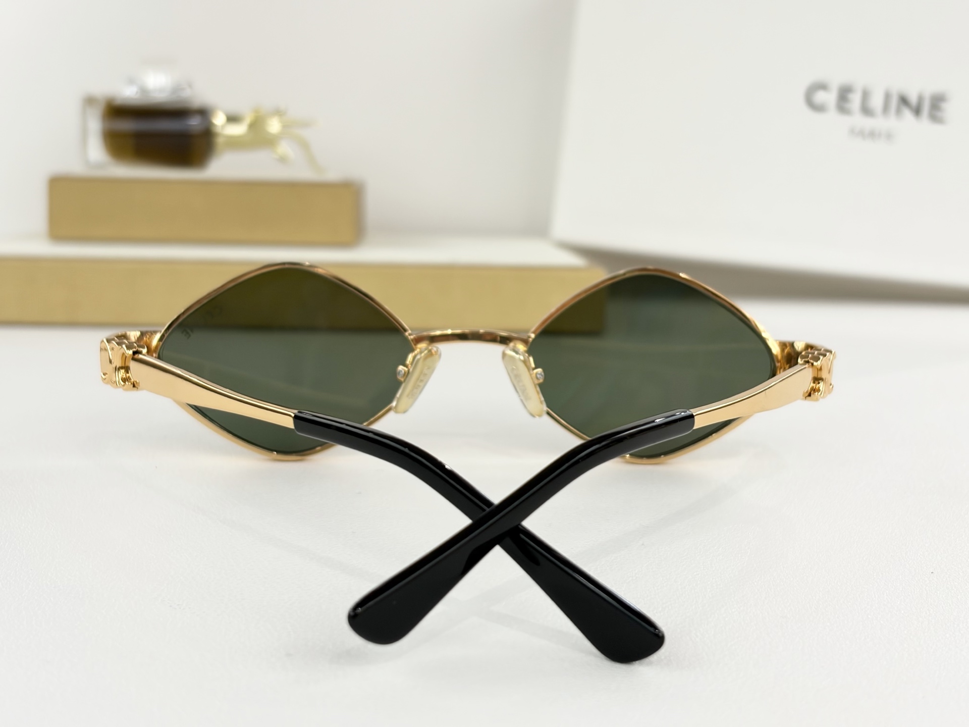 CELINEMod：CL42145USize：51口20-143