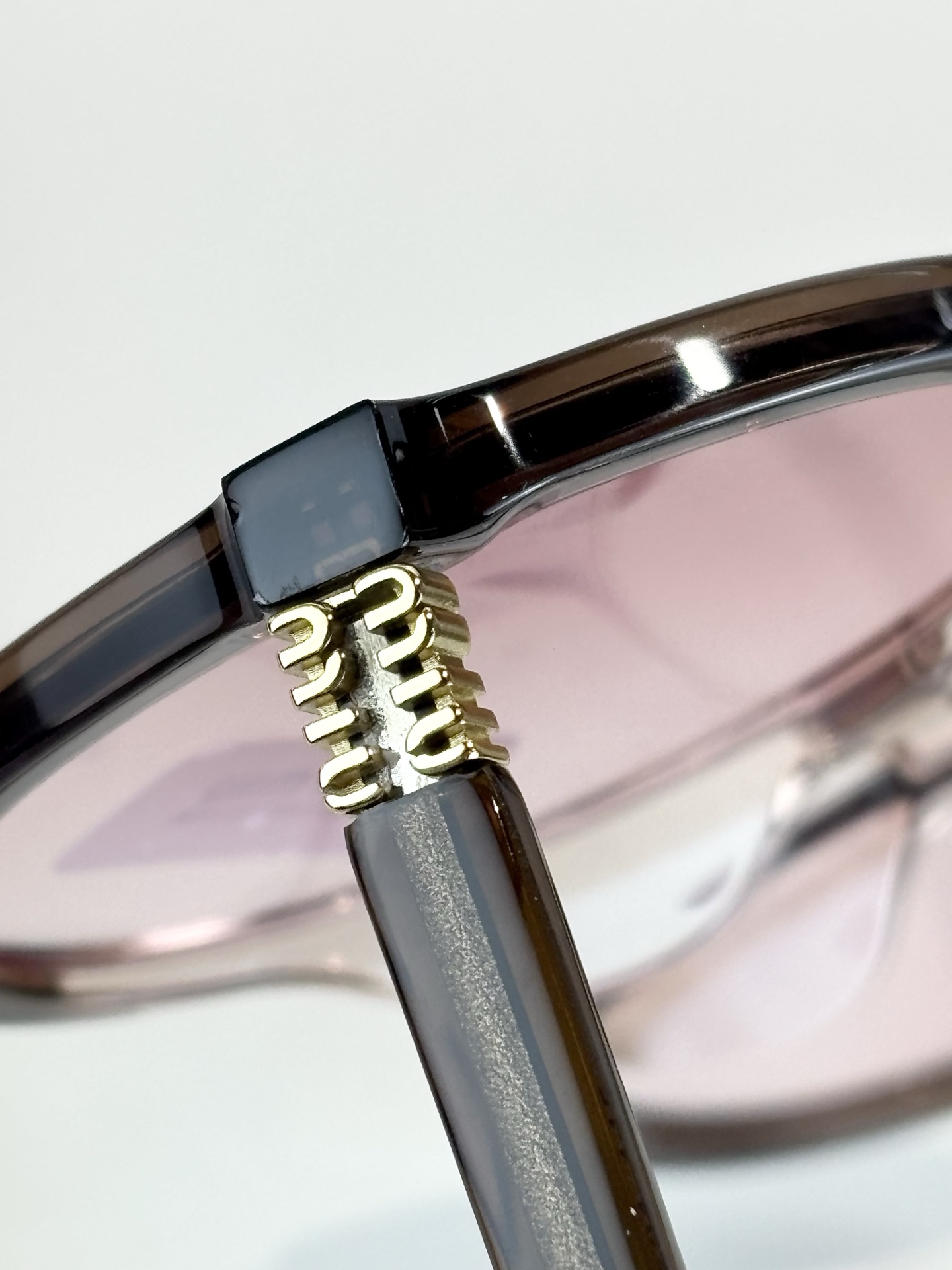 MIU MIUMOD：MU B02SSize：55口21-145