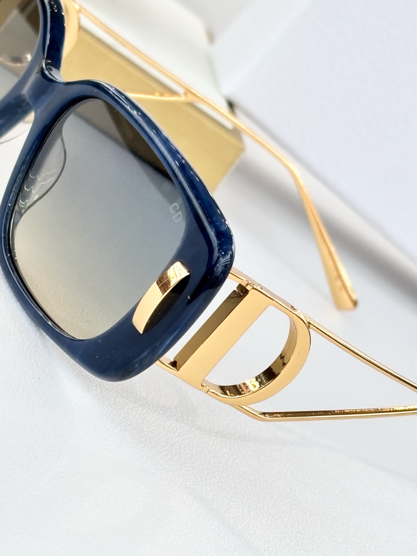 DIORMOD：DSGTA47UCKSize：55口18-140