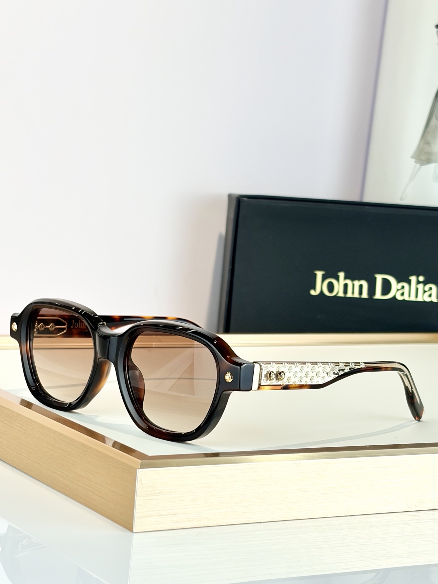 John DaliaMod：Project Series 12Size ：51口18老钱风极简主义品质看