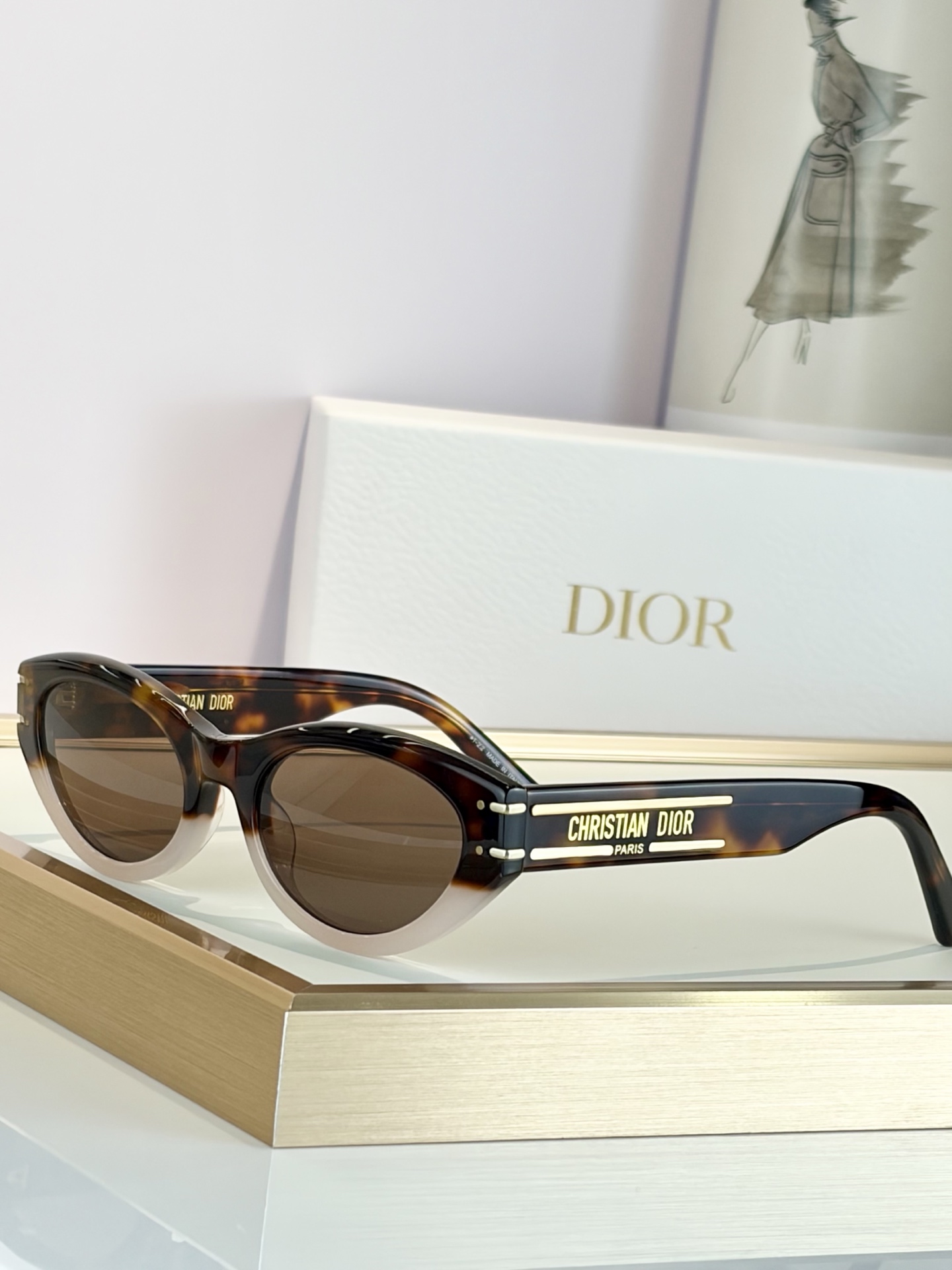 DIO*MODEL：Dio*Signature B5ISIZE：51口19-140