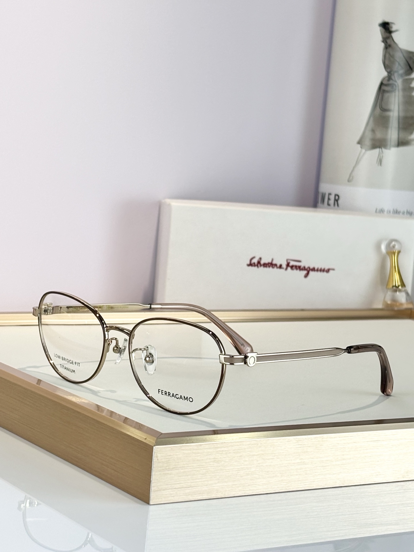 Salvatore ferragam* TITANIUMMOD：SF2593LBSIZE：54口17-1