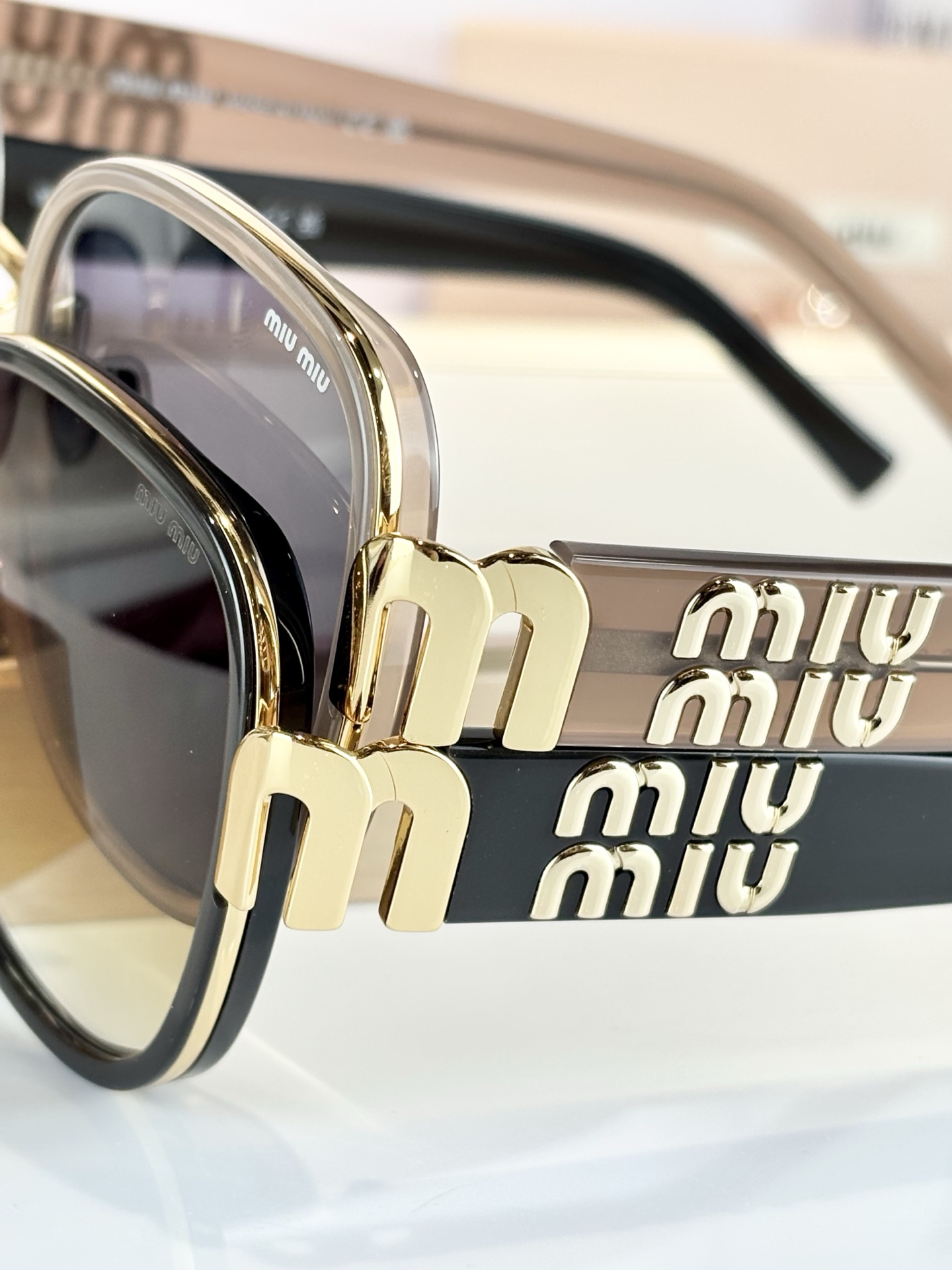 MIUMIUMOD：SMU56WSSize：57口20-145