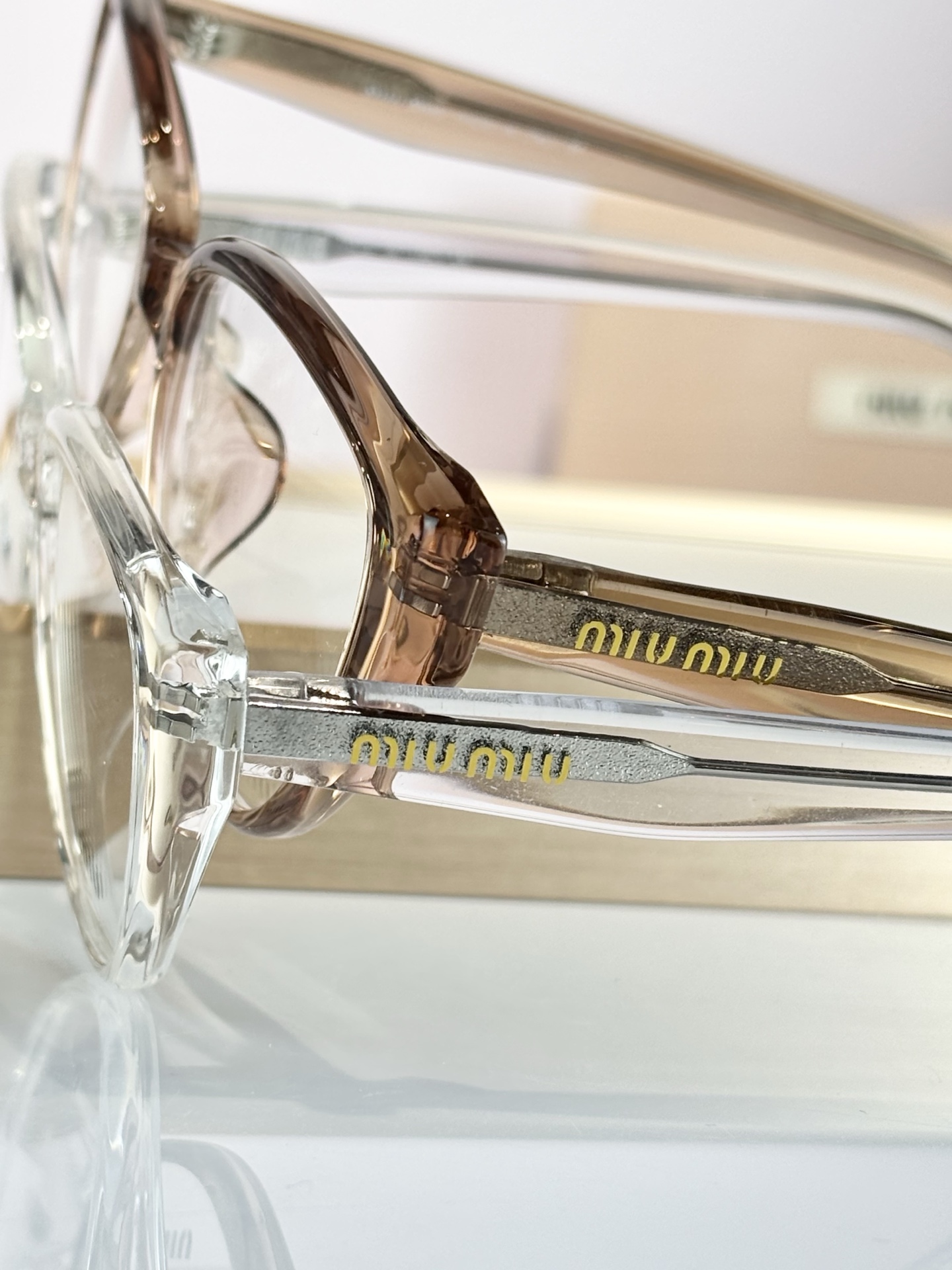 MIUMIUMOD：K9144 C17Size：54口17-148