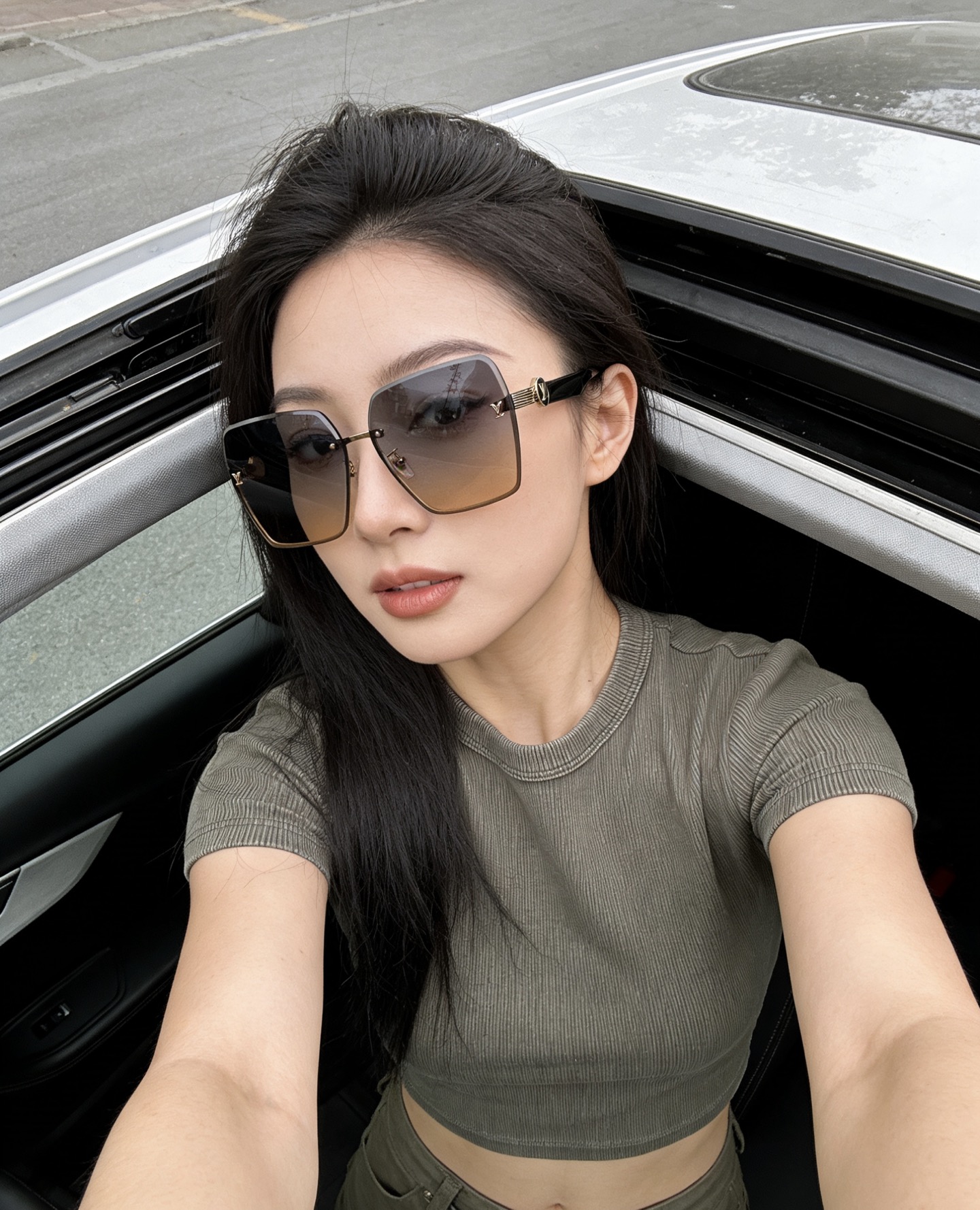 LOUIS VUITTOMODEL：Z1874SIZE：61口13-148