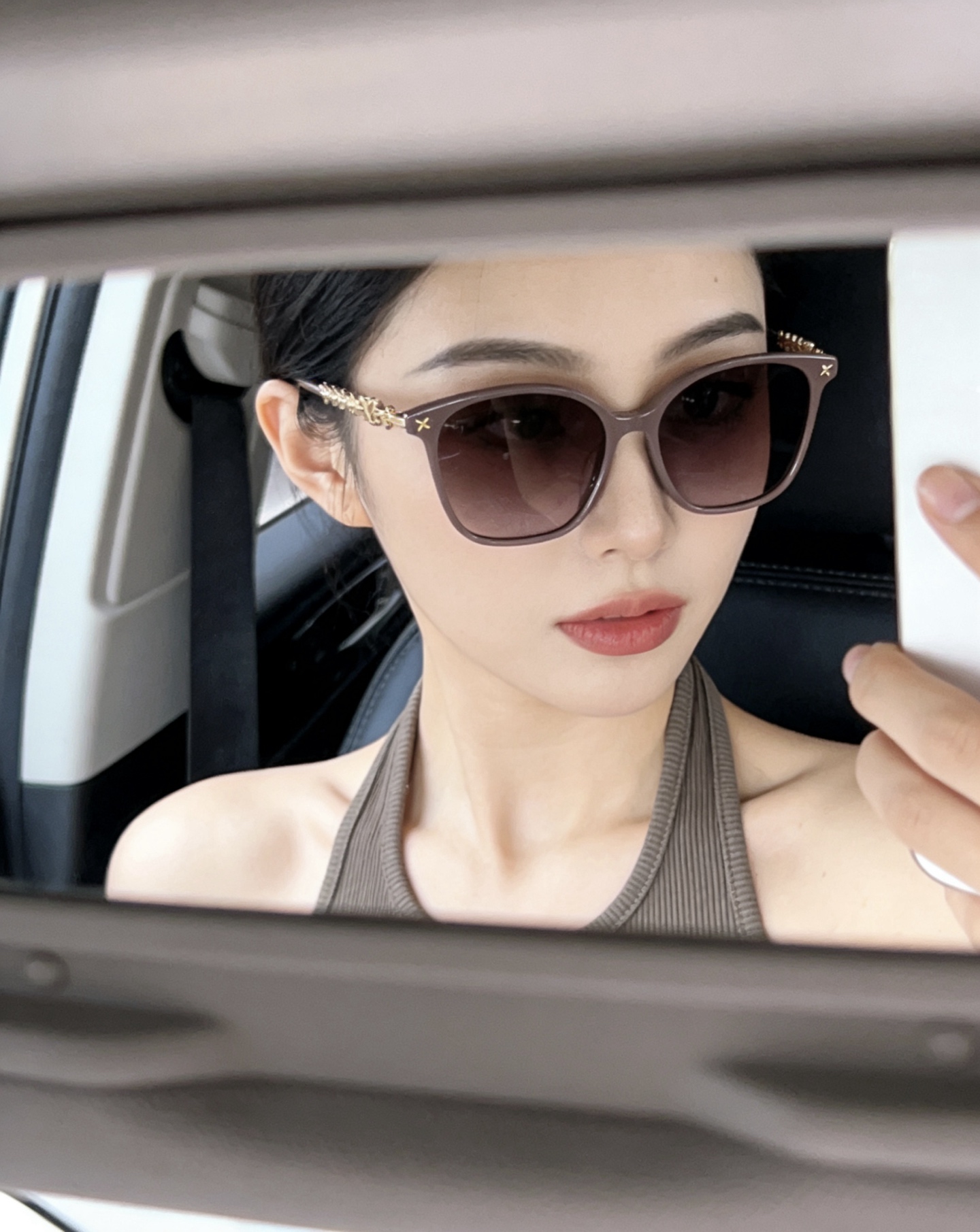 LOUIS VUITTOMODEL：Z1877SIZE：53口14-148