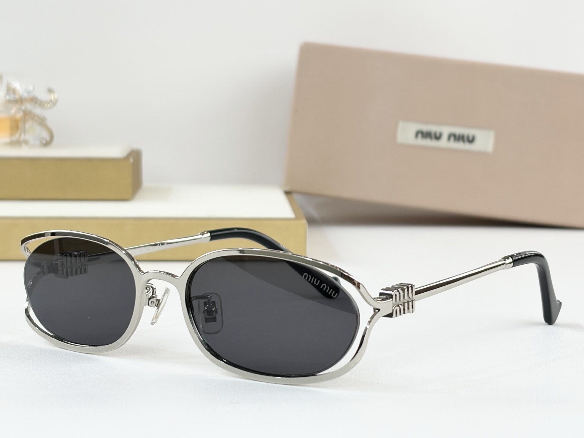 MIU MIUMOD ：SMU58YSIZE ：54口21-125