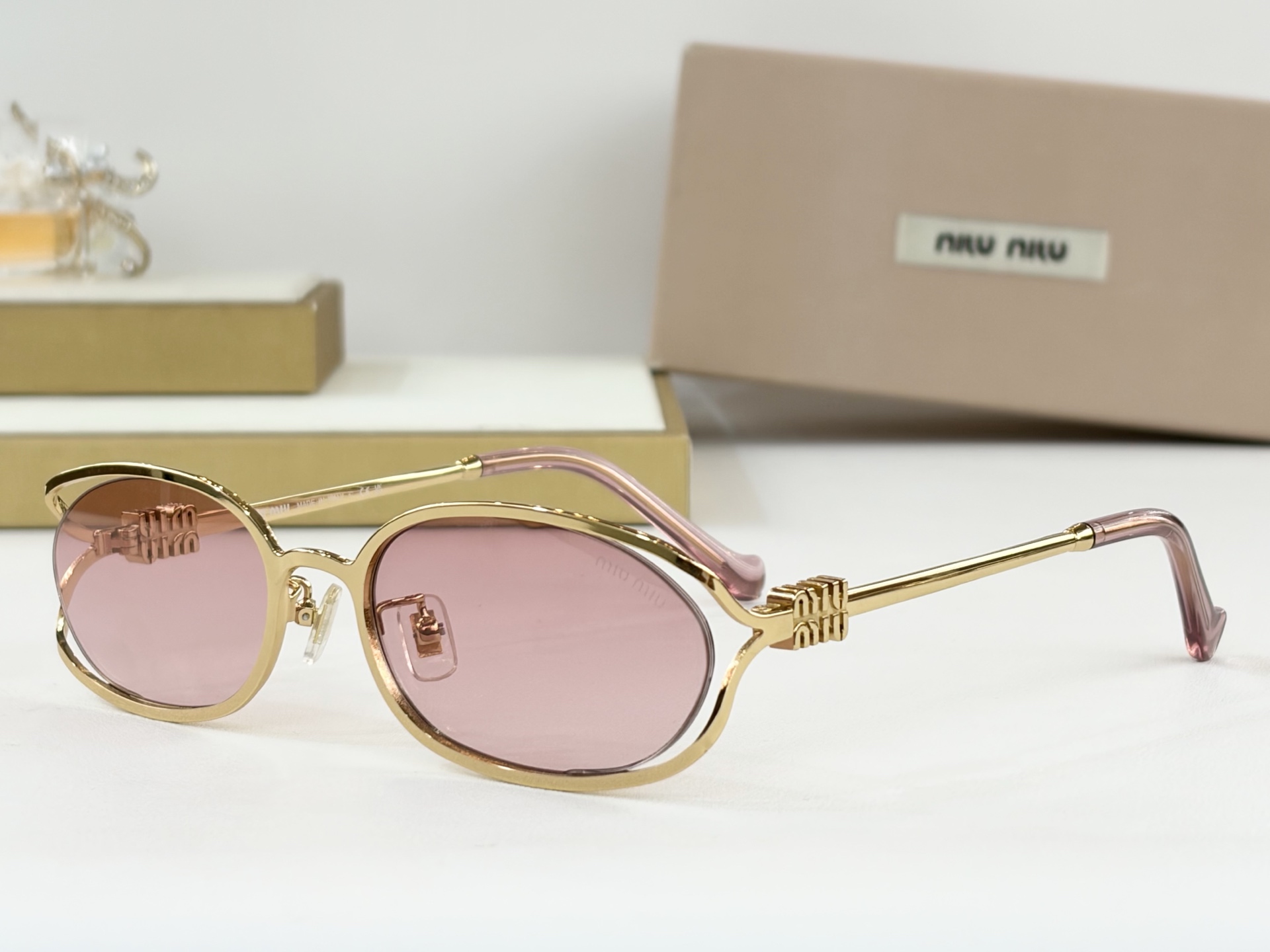 MIU MIUMOD ：SMU58YSIZE ：54口21-125