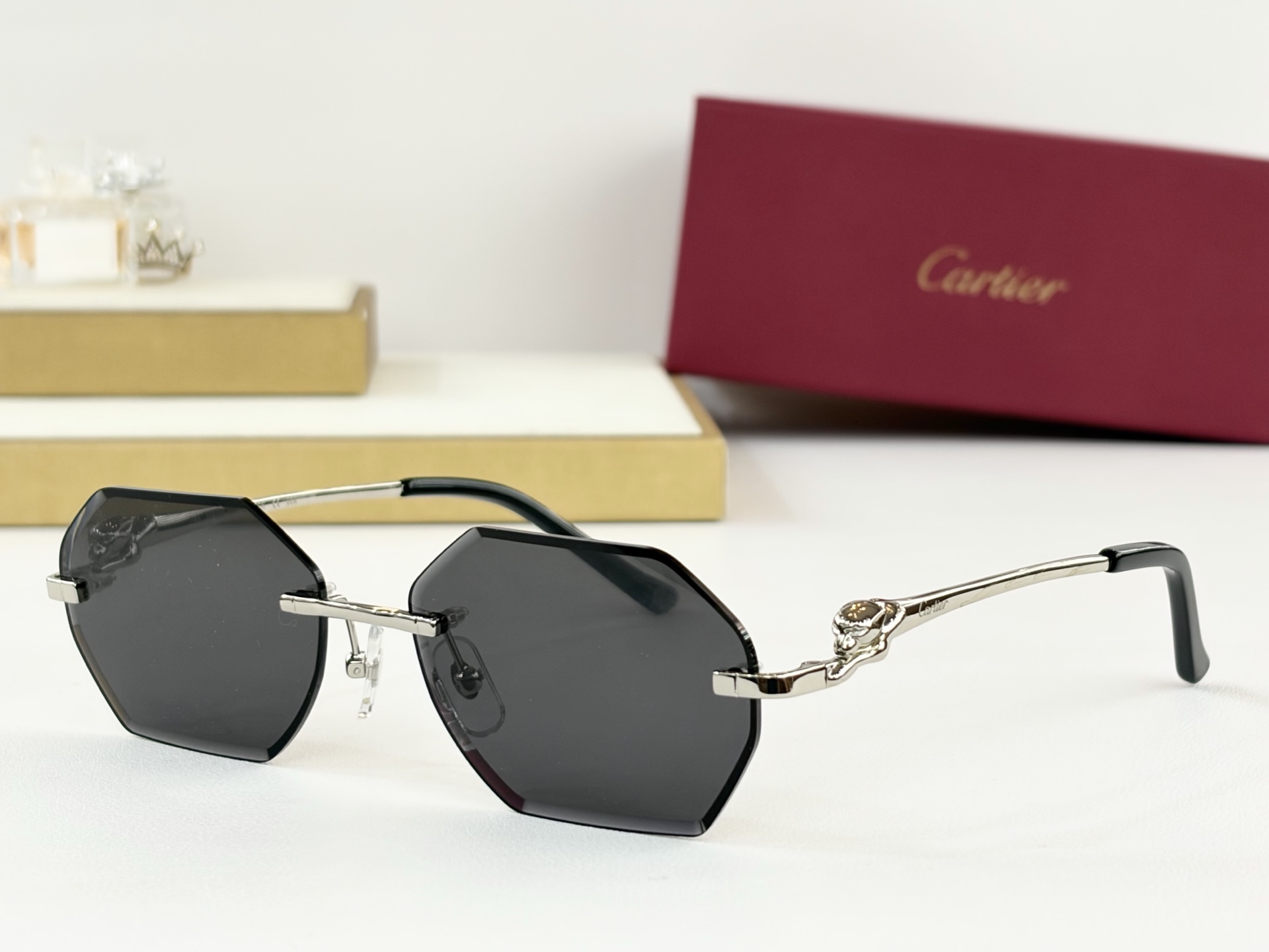 Cartie*MOD：CT0828SSize：57口19-140