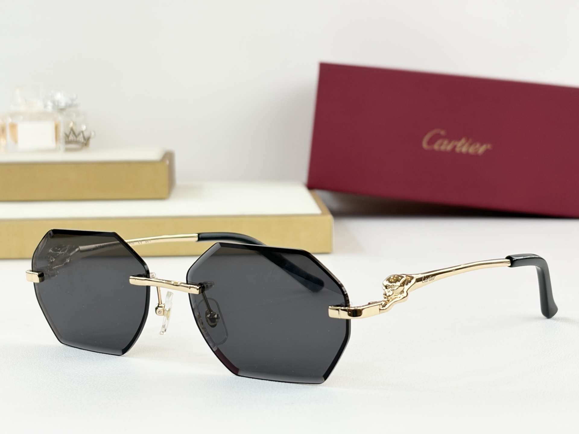 Cartie*MOD：CT0828SSize：57口19-140