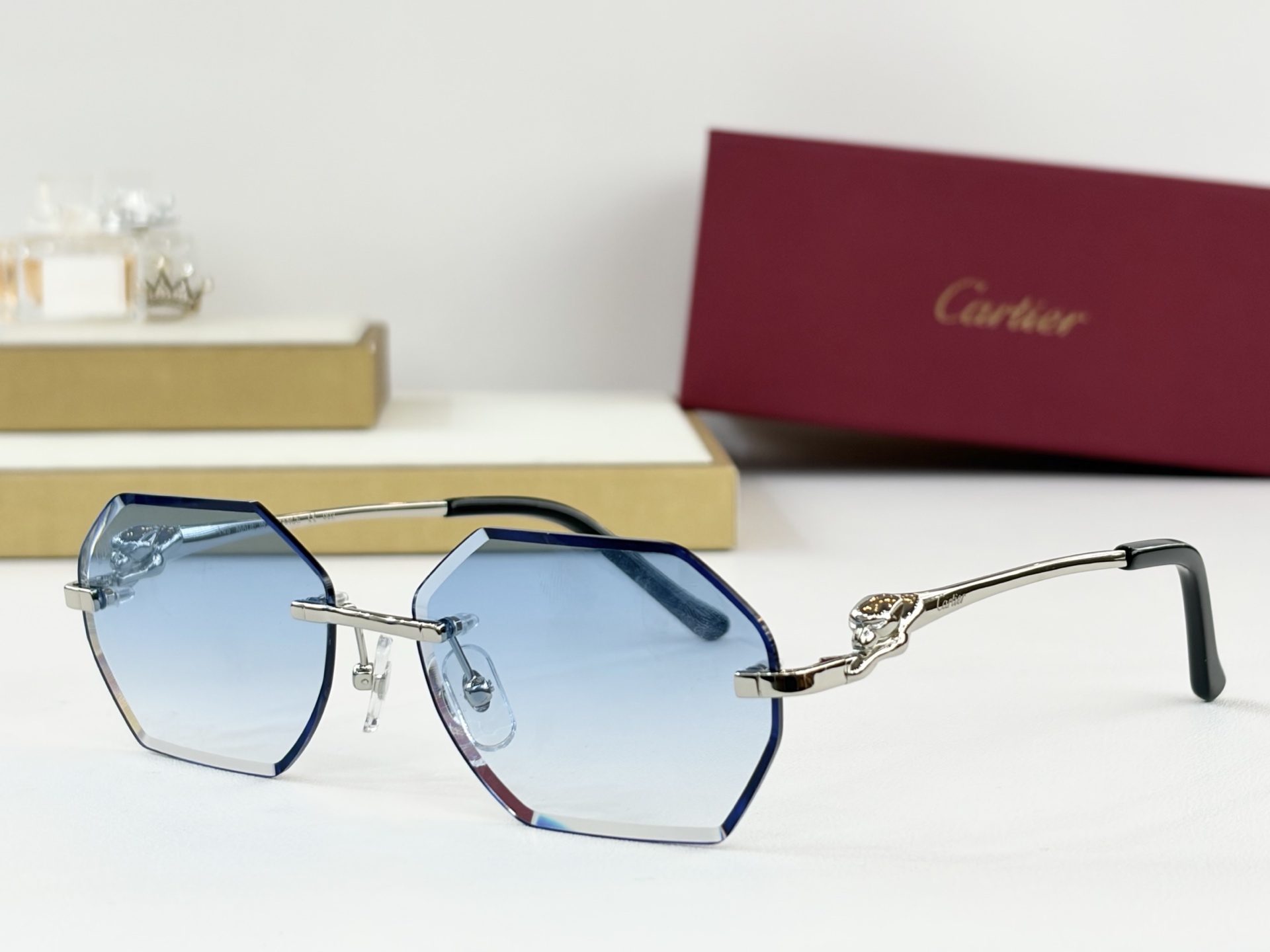 Cartie*MOD：CT0828SSize：57口19-140