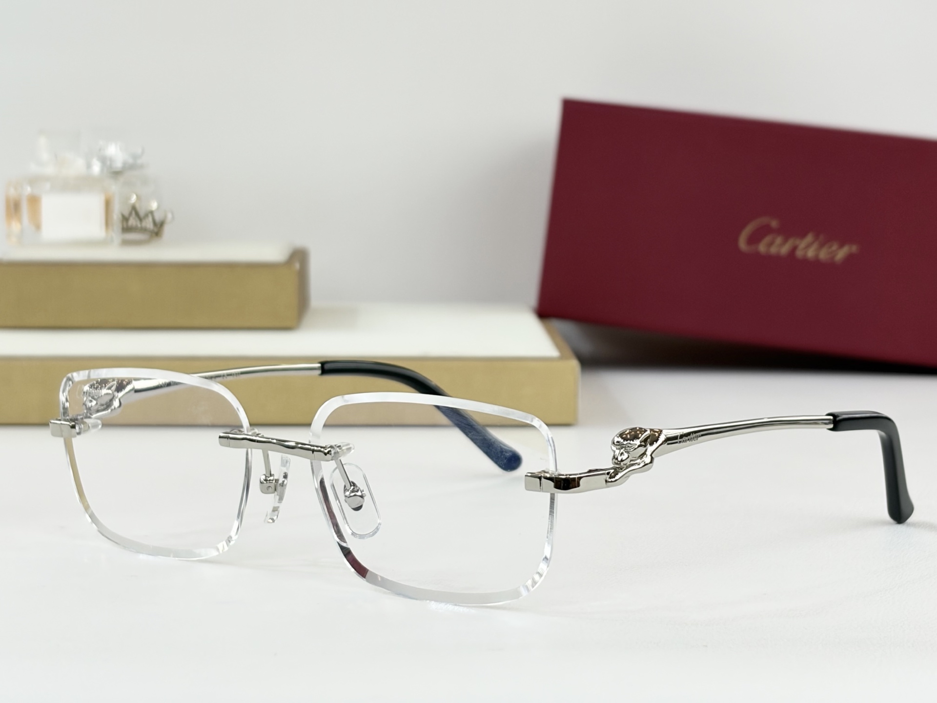 Cartie*MOD：CT0554OSize：56口18-145