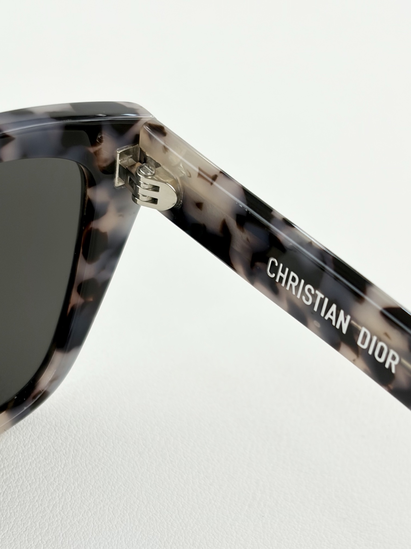DIORMOD：DiorSignatureo B3ISize：54口17-145