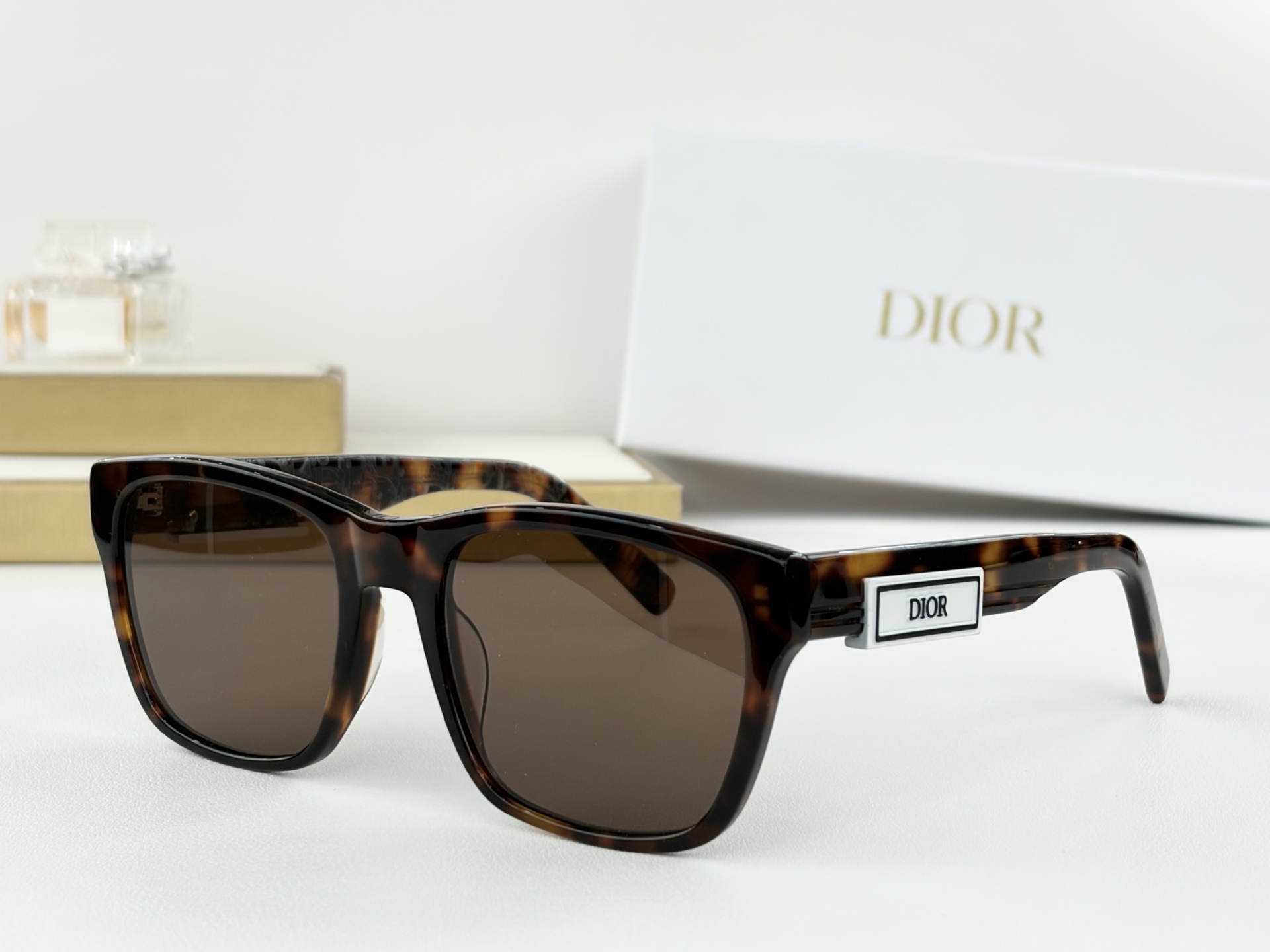 DiorMOD：DiorB23 S2FSize：58口20-145