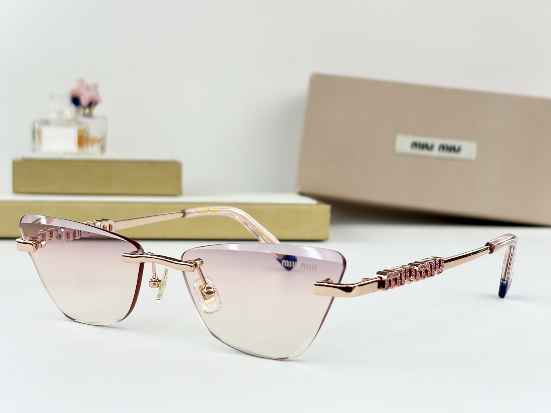 MIUMIUMOD：MU949SSize：57口17-145