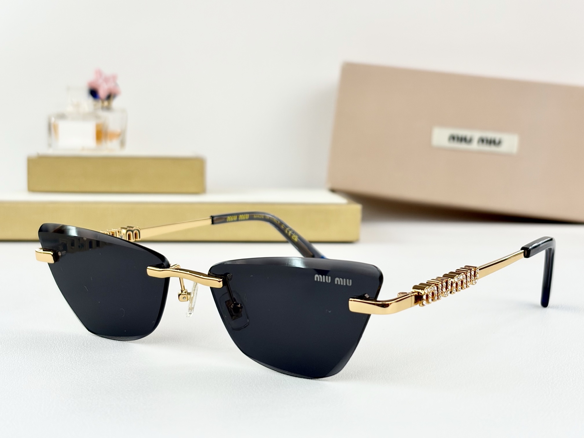 MIUMIUMOD：MU949SSize：57口17-145